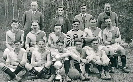  Deloro Soccer Team C.1928 - Front Row: Tom Cousins, ?, ?, George Brooks & Bill Brown. MIDDLE ROW, FAR LEFT - nORMAN hIPSON