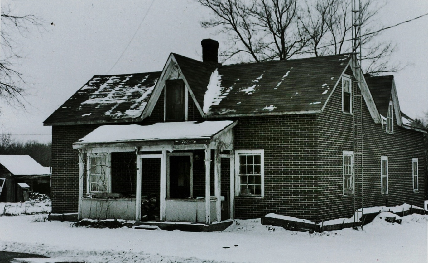 11 Main Street Home of E. Goddard, Blacksmith shop of Joseph Warren