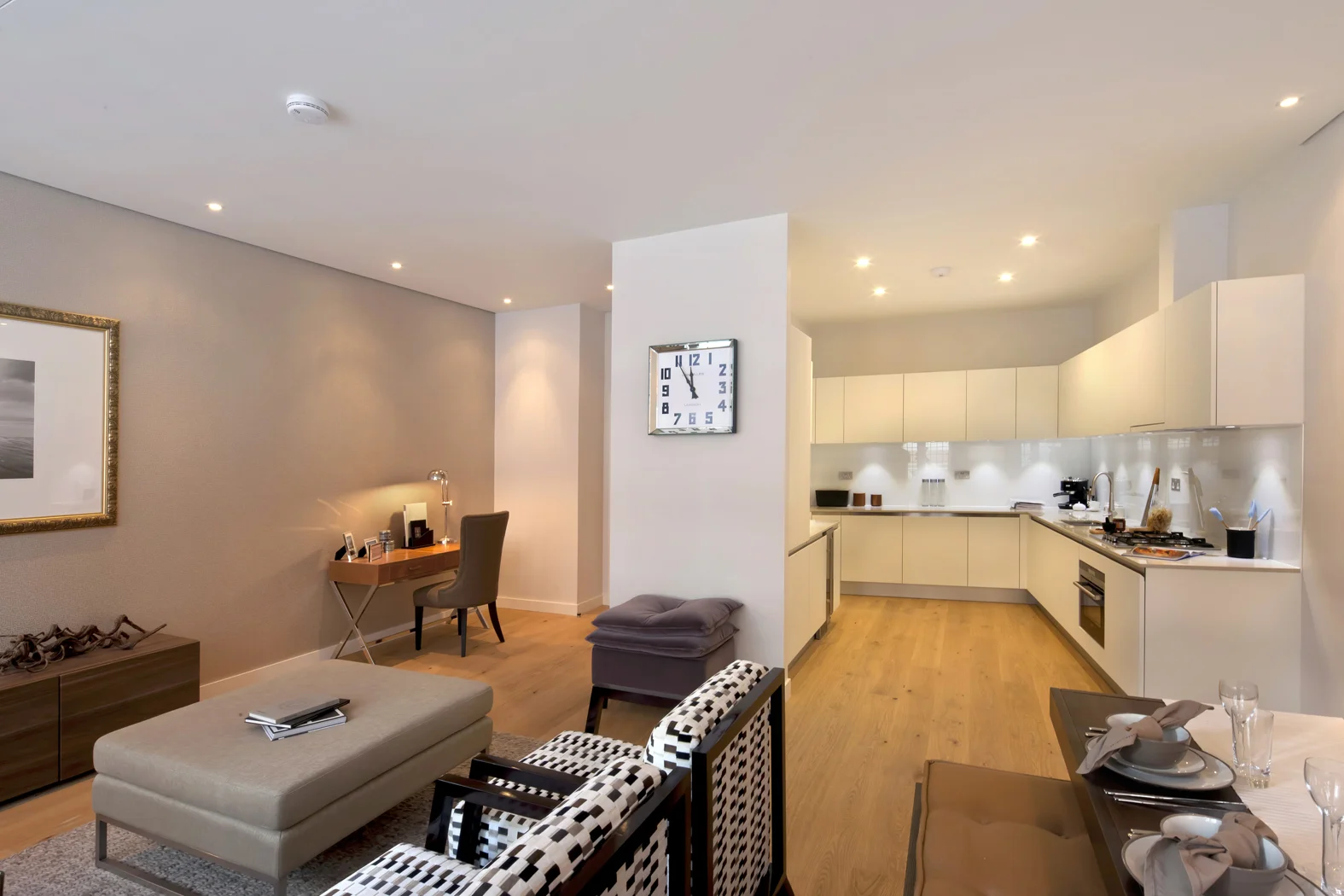 Show Apartment