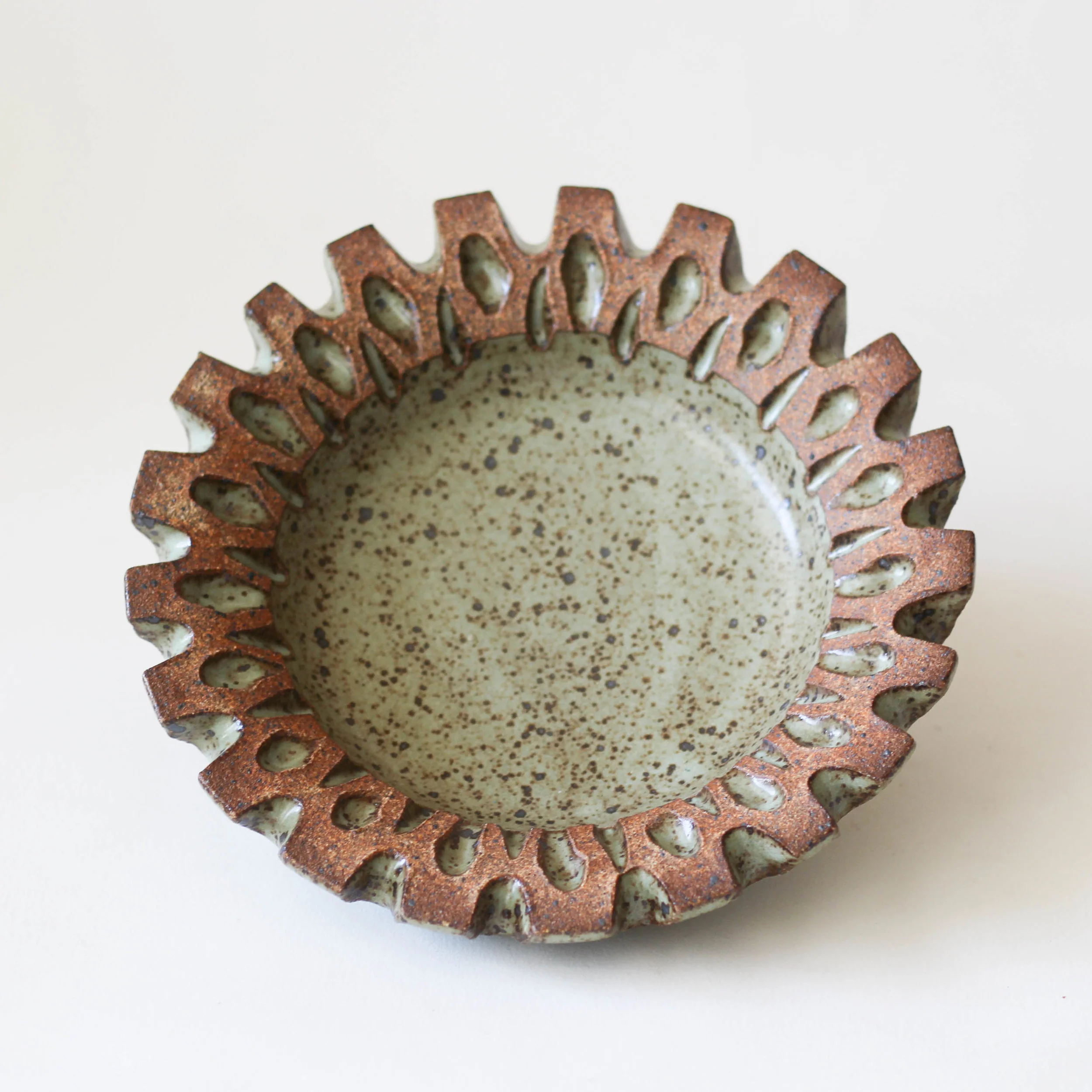 CARVED DISH 1 (1 of 2).jpg