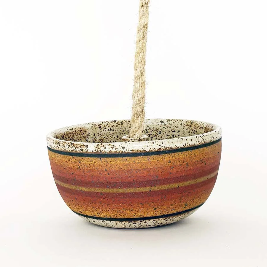 hangingplanter22.jpg