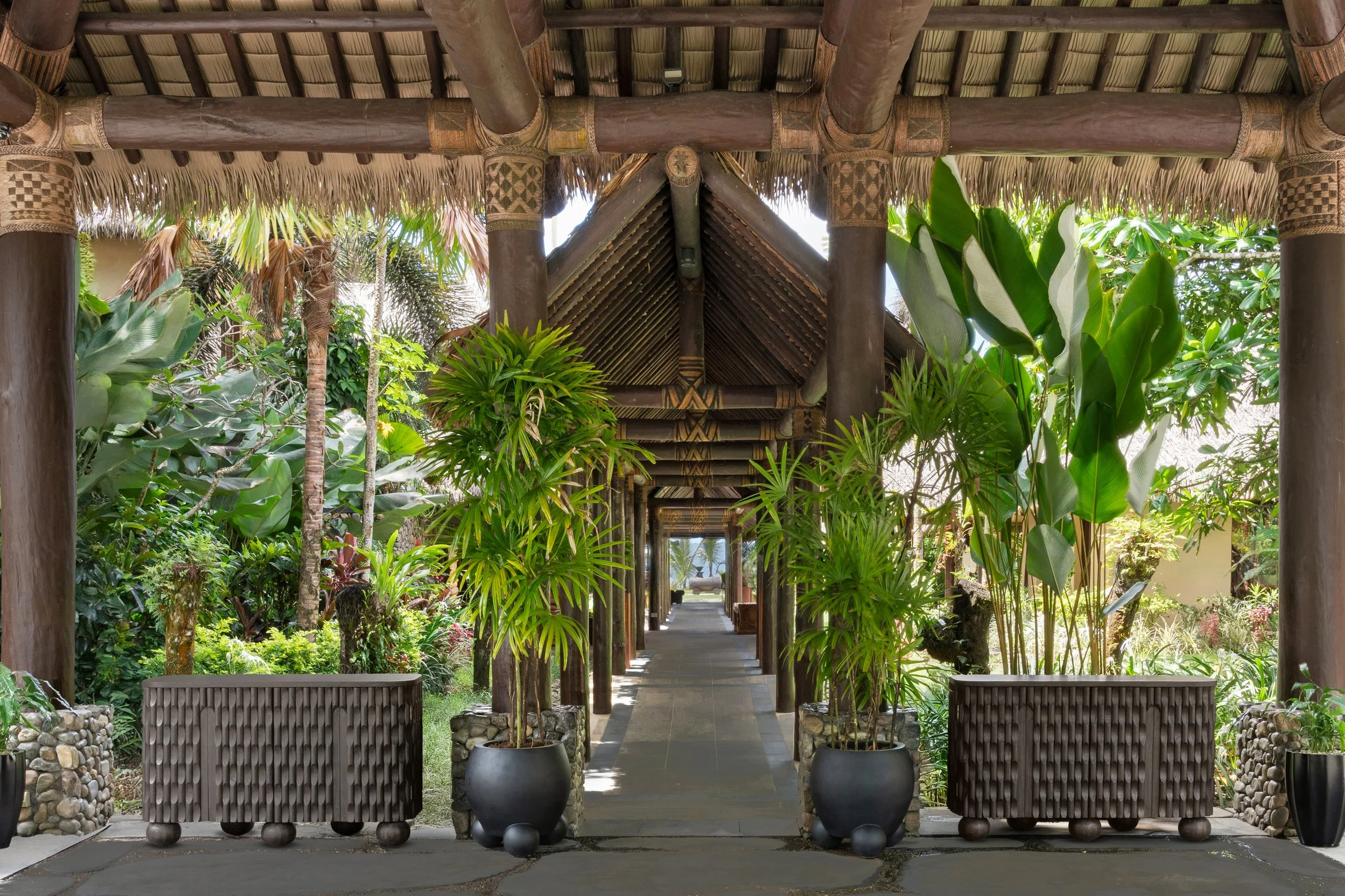 1 Nanuku Resort Lobby_Parisa OConnell.jpg
