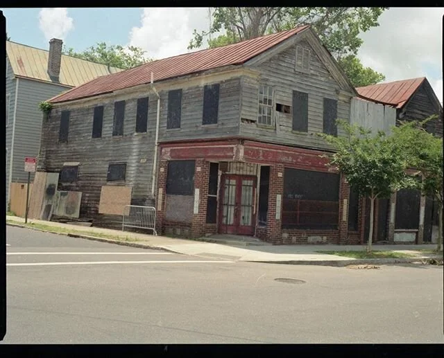 @kodak #kodakfilm #portra800 #zenzabronica #6x45film #120 #mediumformat #filmphotographic #fwphotocollective #photocinematica #thefilmcommunity #120filmphotography #aperturemagazine #shootfilmmag #filmpht #analogforever #magnumphotos #charlestonclose