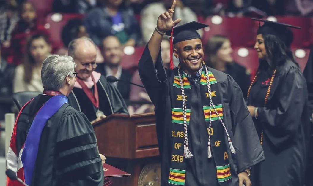 Jalen-Hurts-Graduation.jpg
