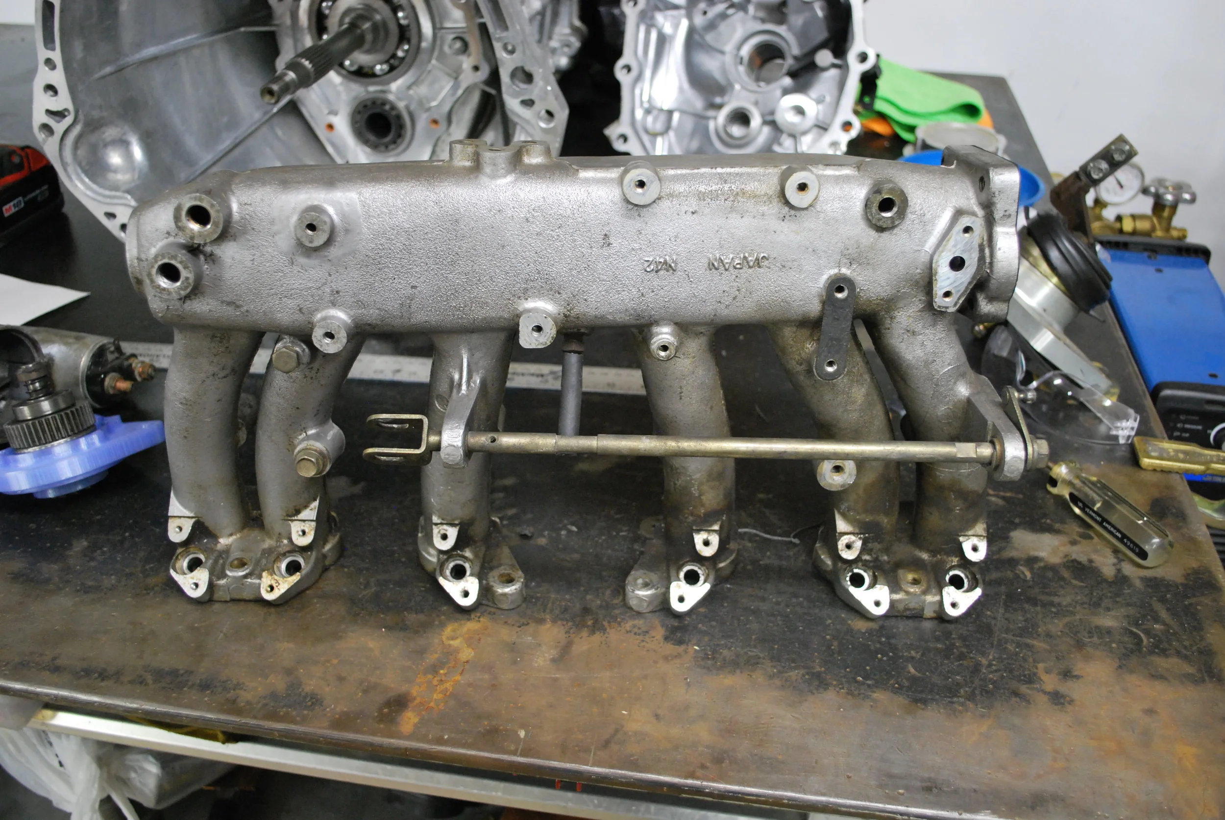 OEM L28 N42 Intake Manifold found on early 280z's