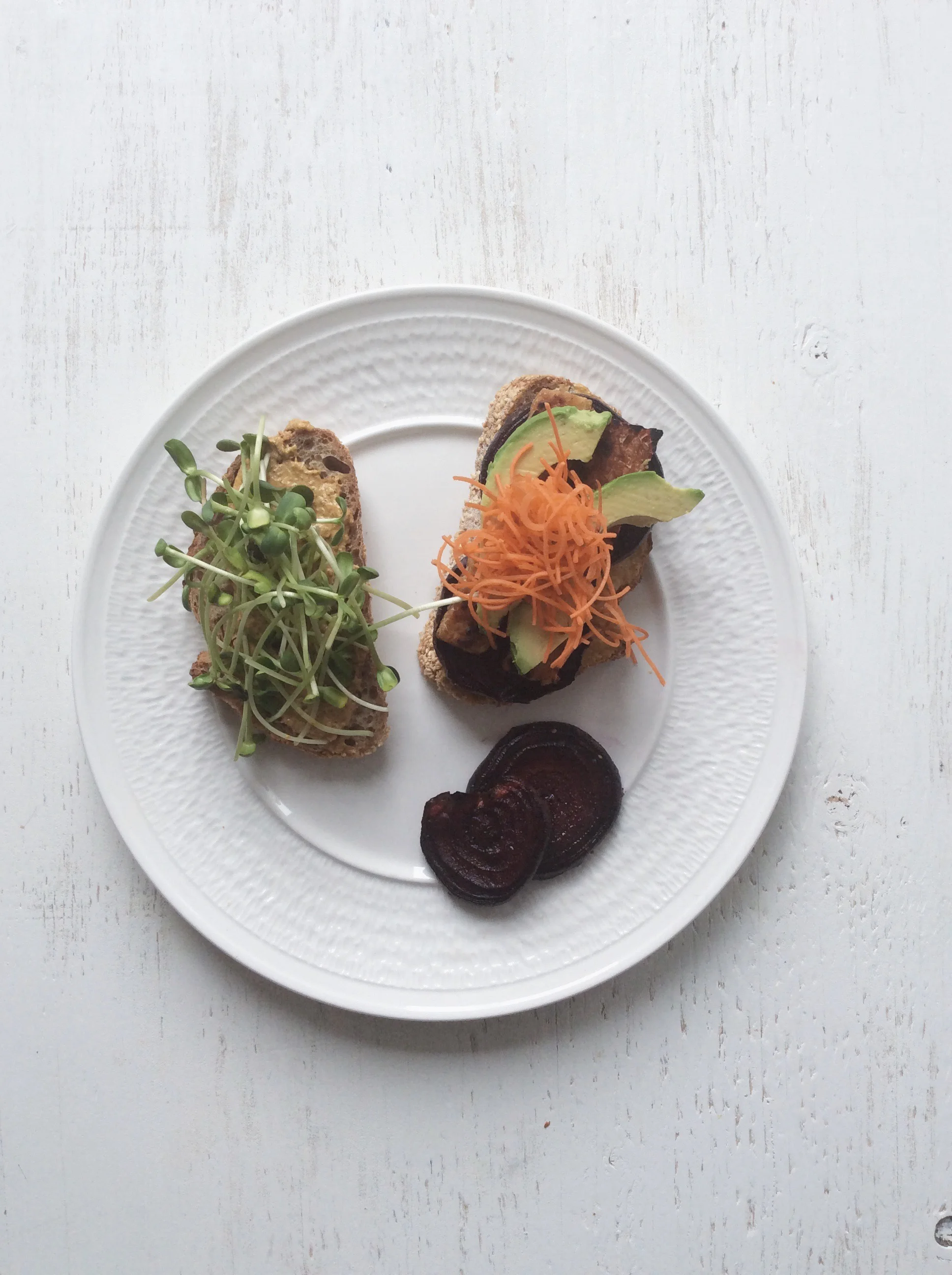 ROASTED BEET JALAPENO & TEMPEH SANDWICH 