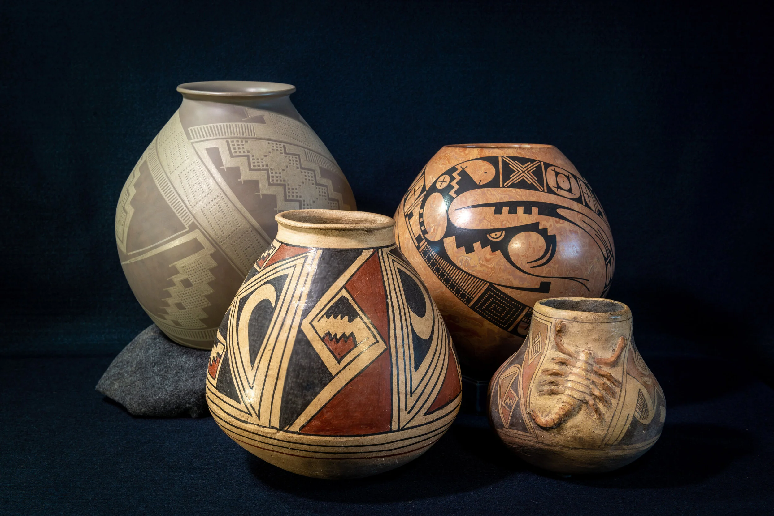 Juan Quezada pottery. Casa Grande style. Juan Quezada pottery. Casa Grande style.