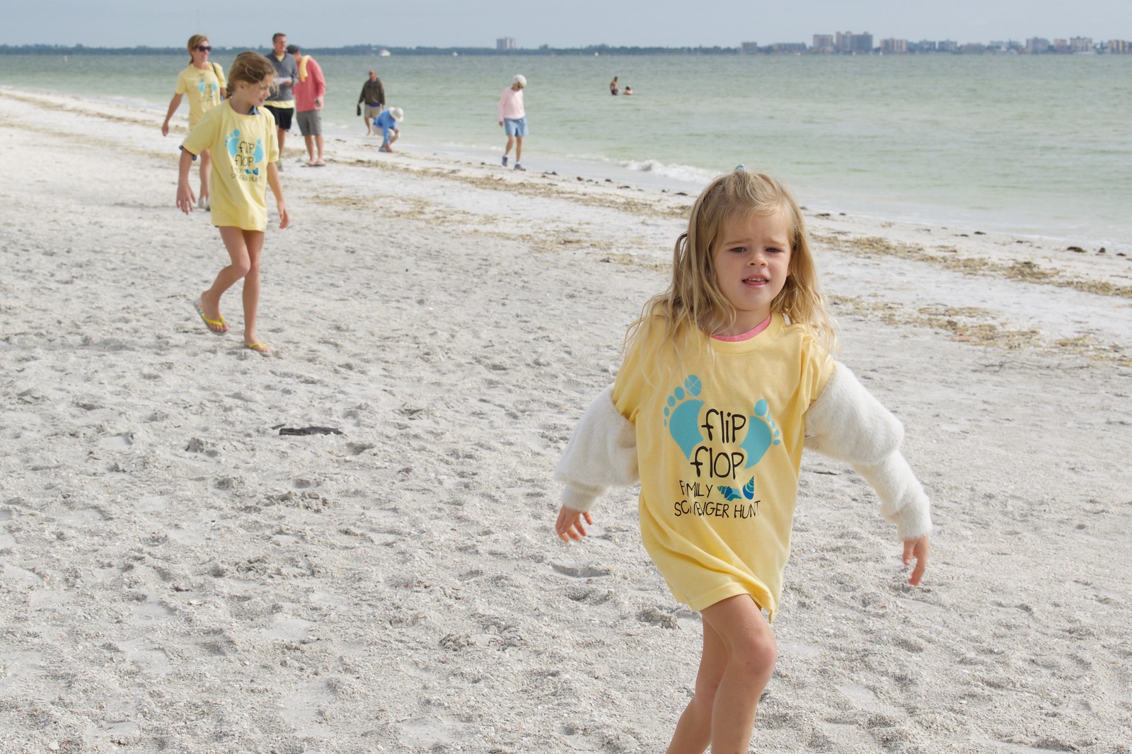Kate and On Island helped Sanibel Sea School produce a special edition t-shirt for the first annual Flip Flop Family Scavenger Hunt in 2018.