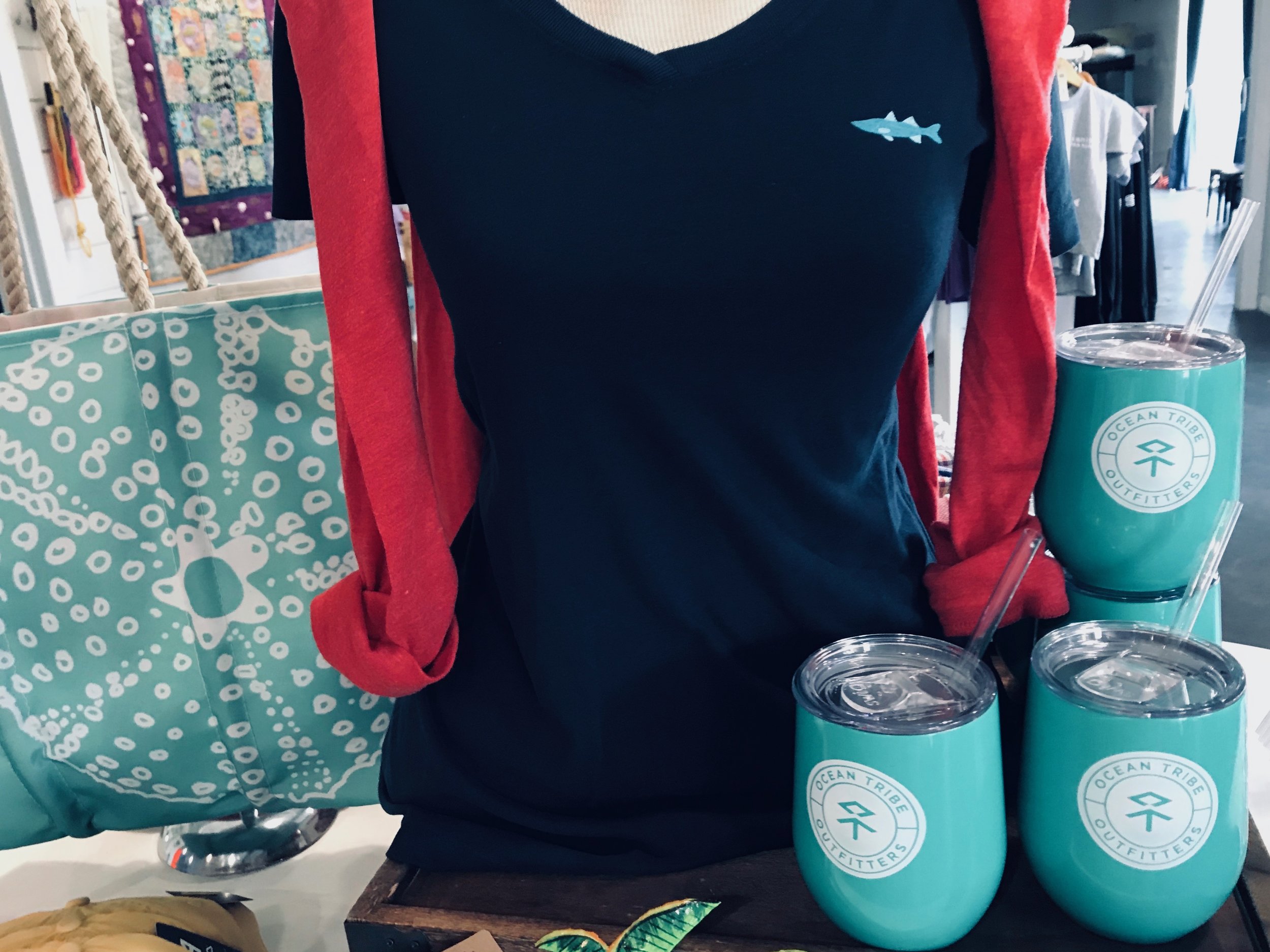 Insulated reusable cups are perfect for sipping your favorite beverage on the boat or beach.