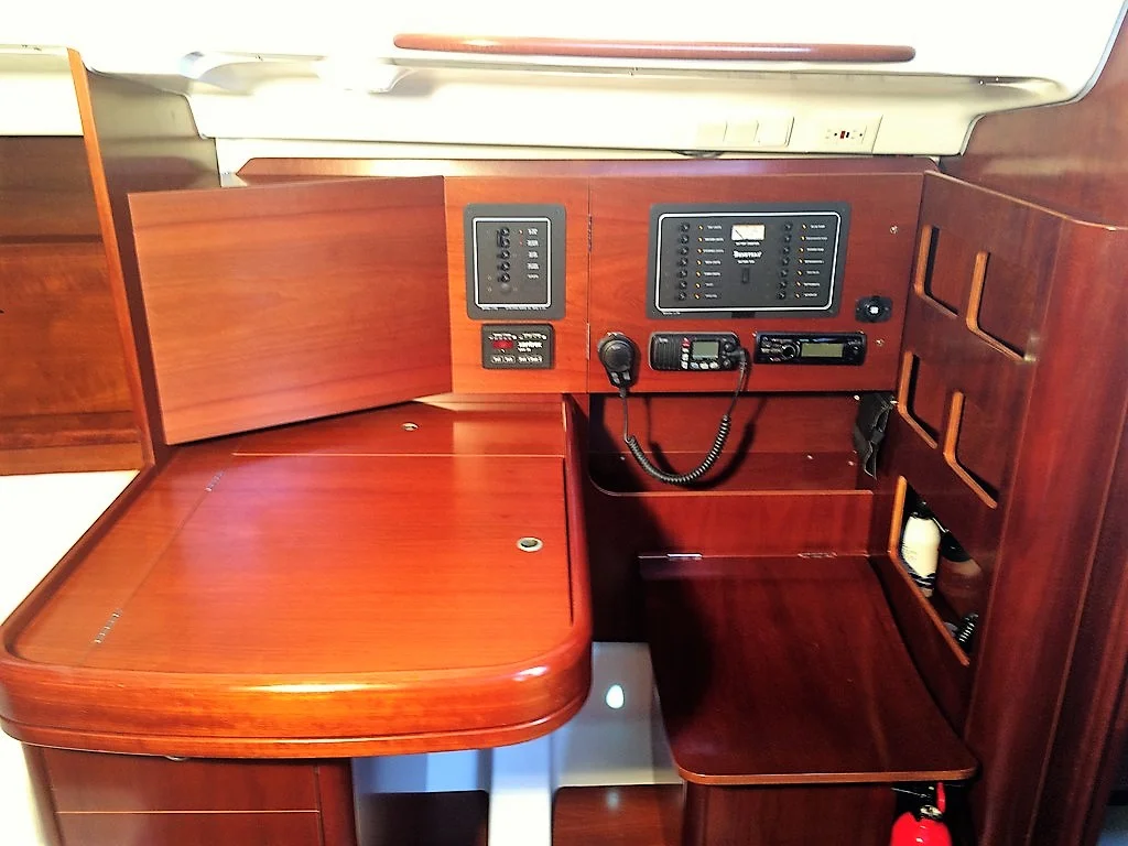 Nav Station - Starboard.jpg