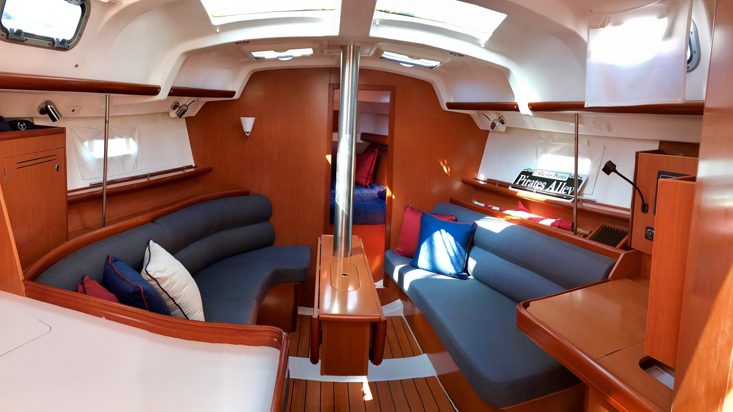 Interior2.jpg