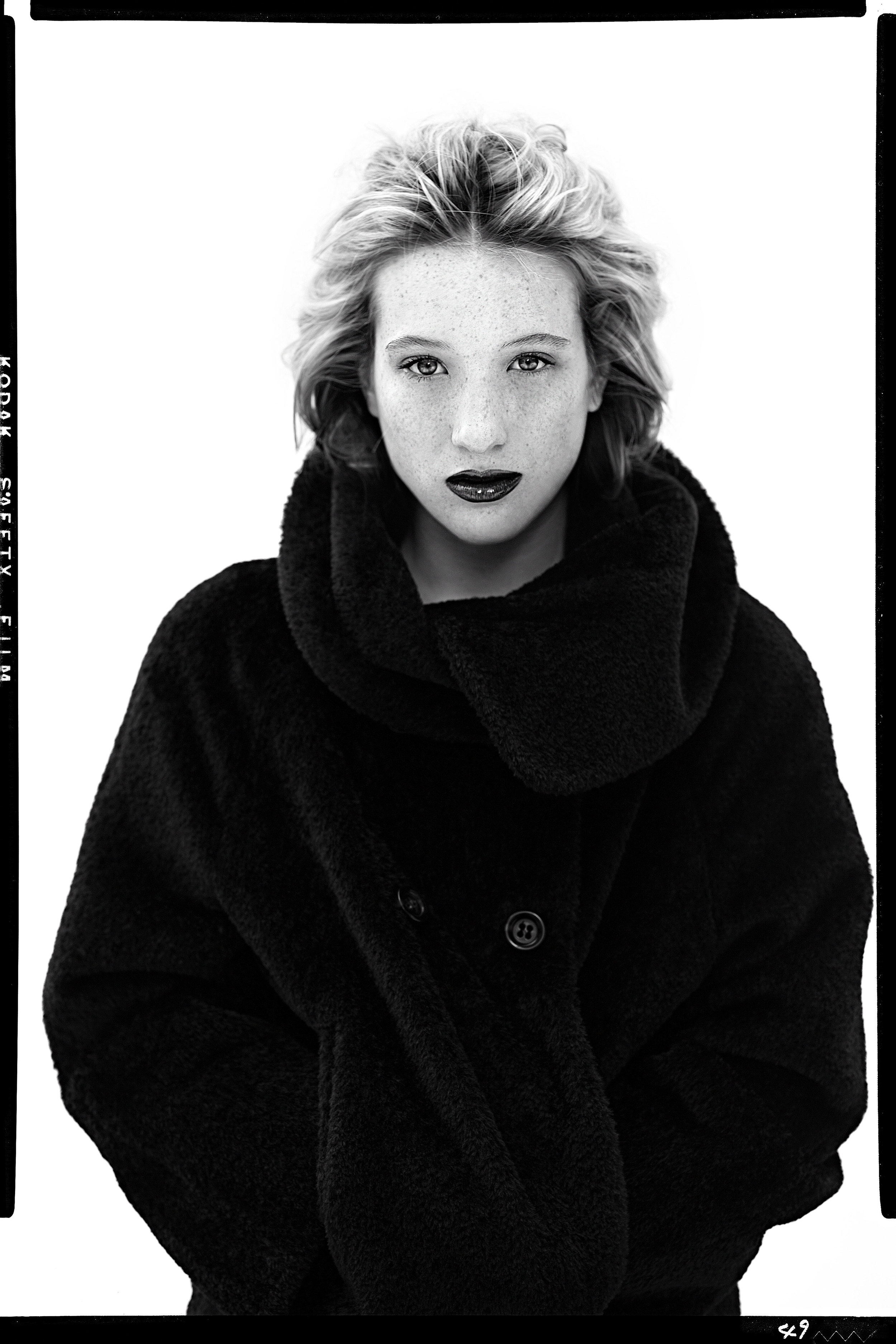 SOPHIE LOWE