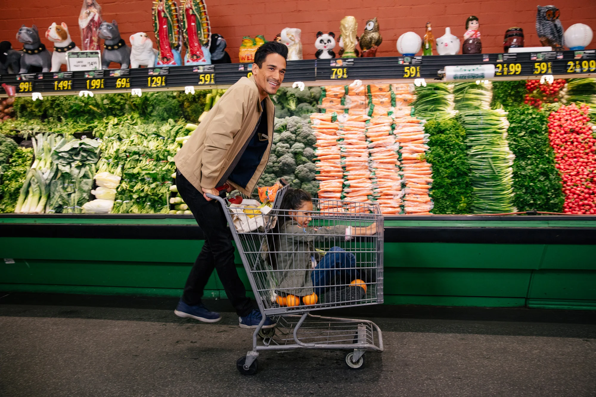 CHF1804_LIBRARY_GROCERY_TALENT_0883.jpg