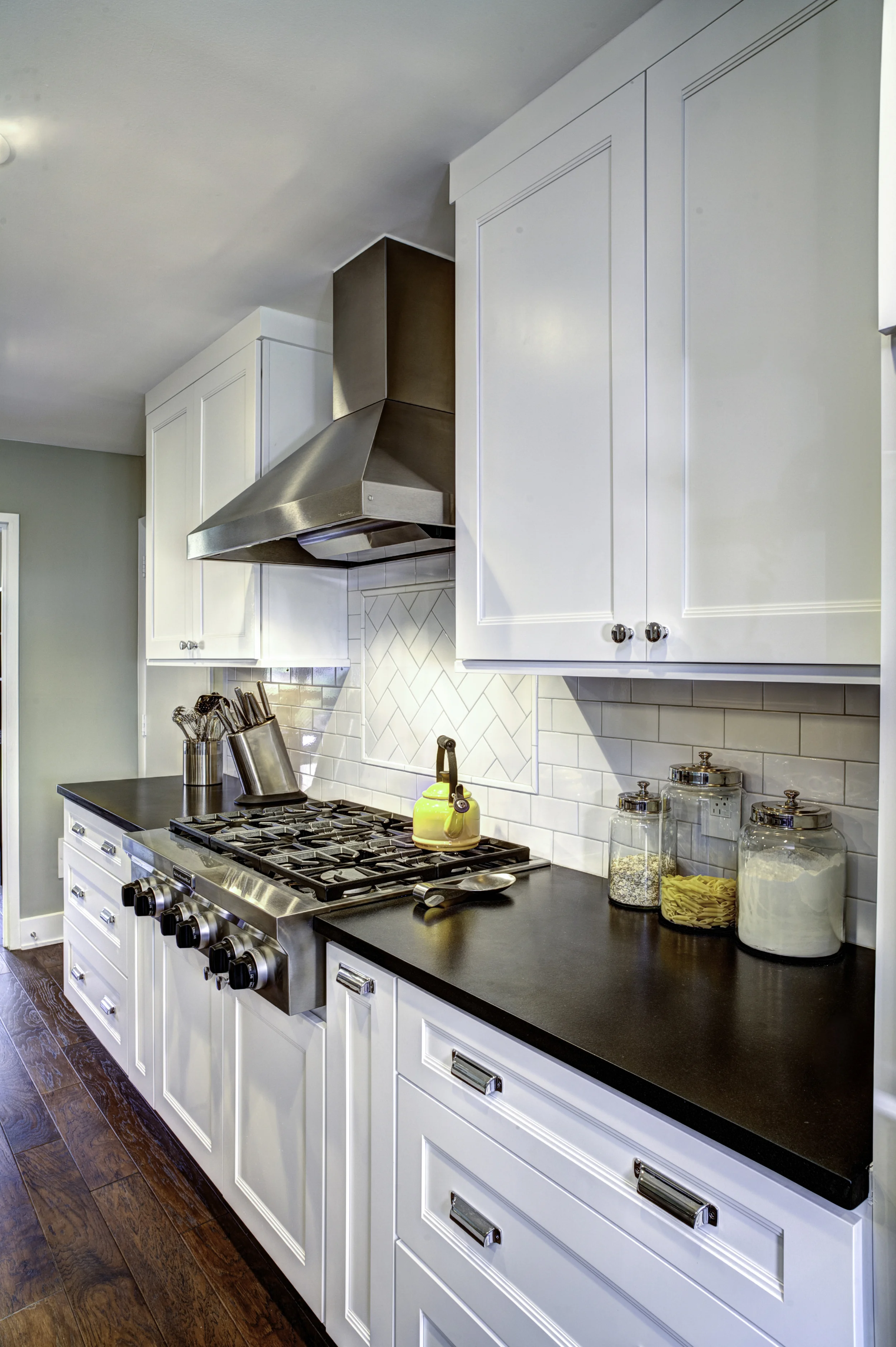 Kitchen 6.jpg