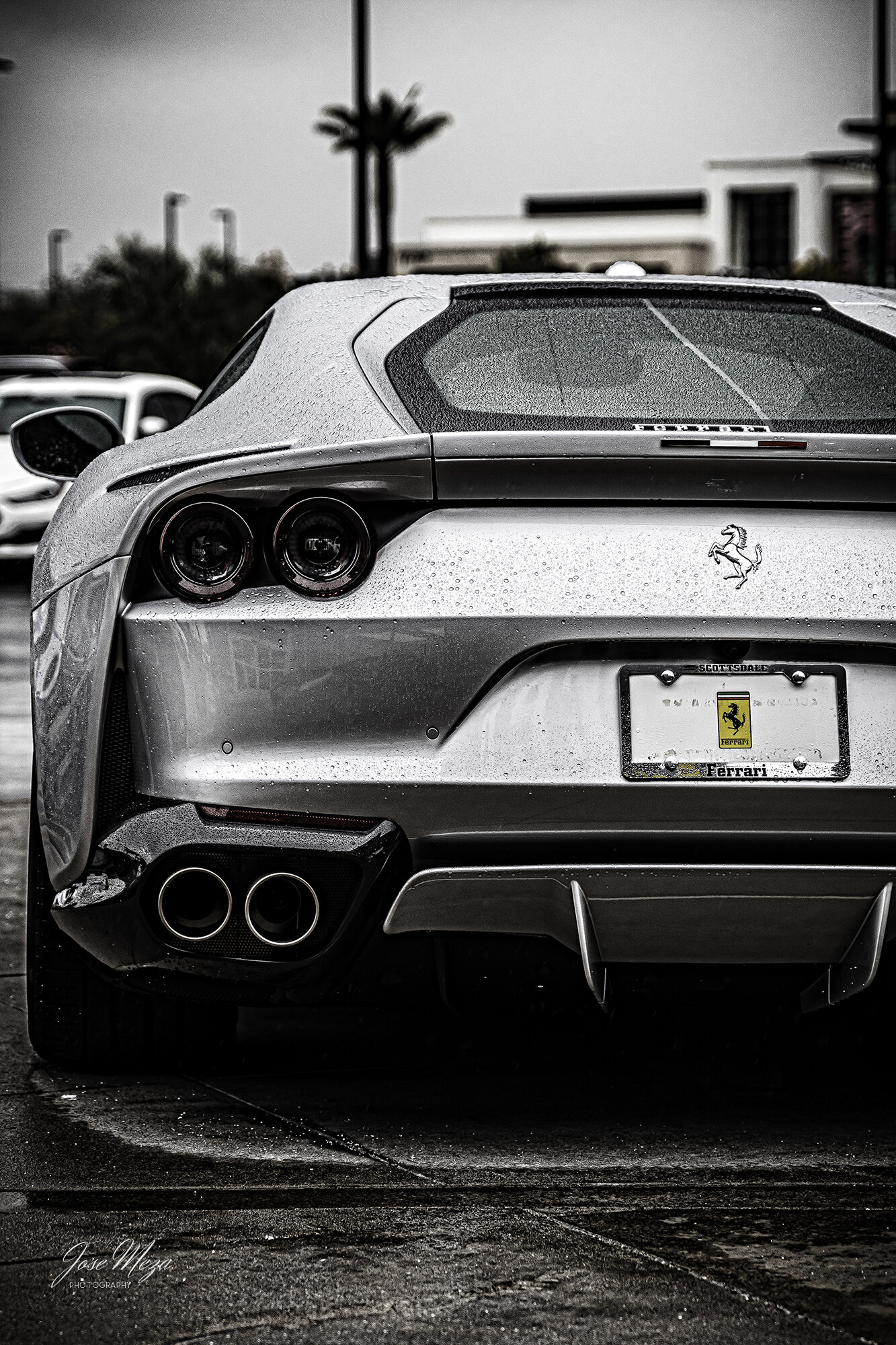 Ferrari Superfast 812_Grey_rear_Portrait.jpg