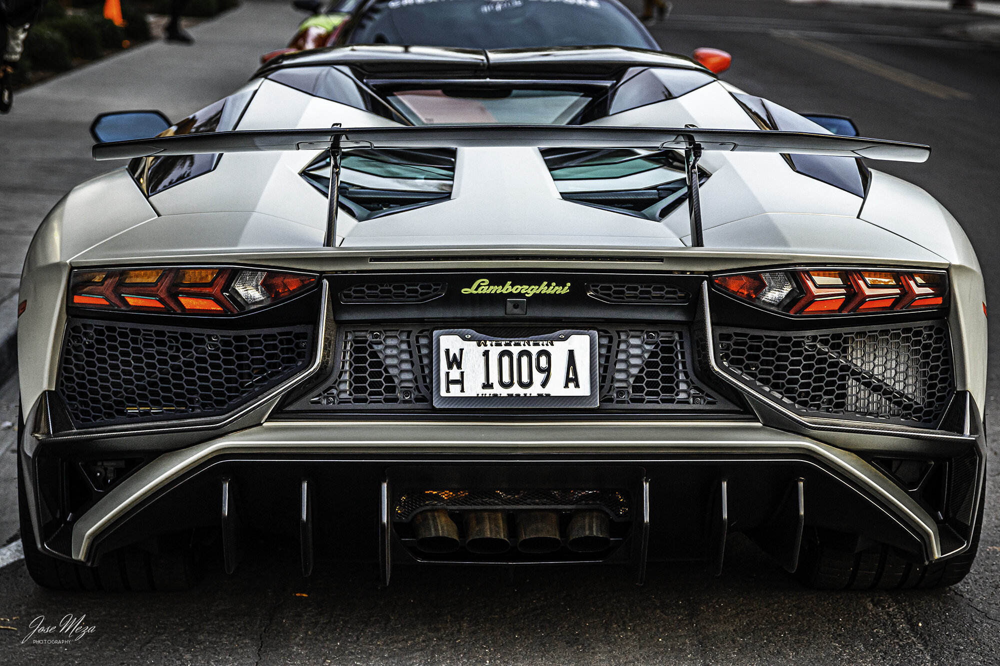 Lamborghini SV_Gray_Rear.jpg