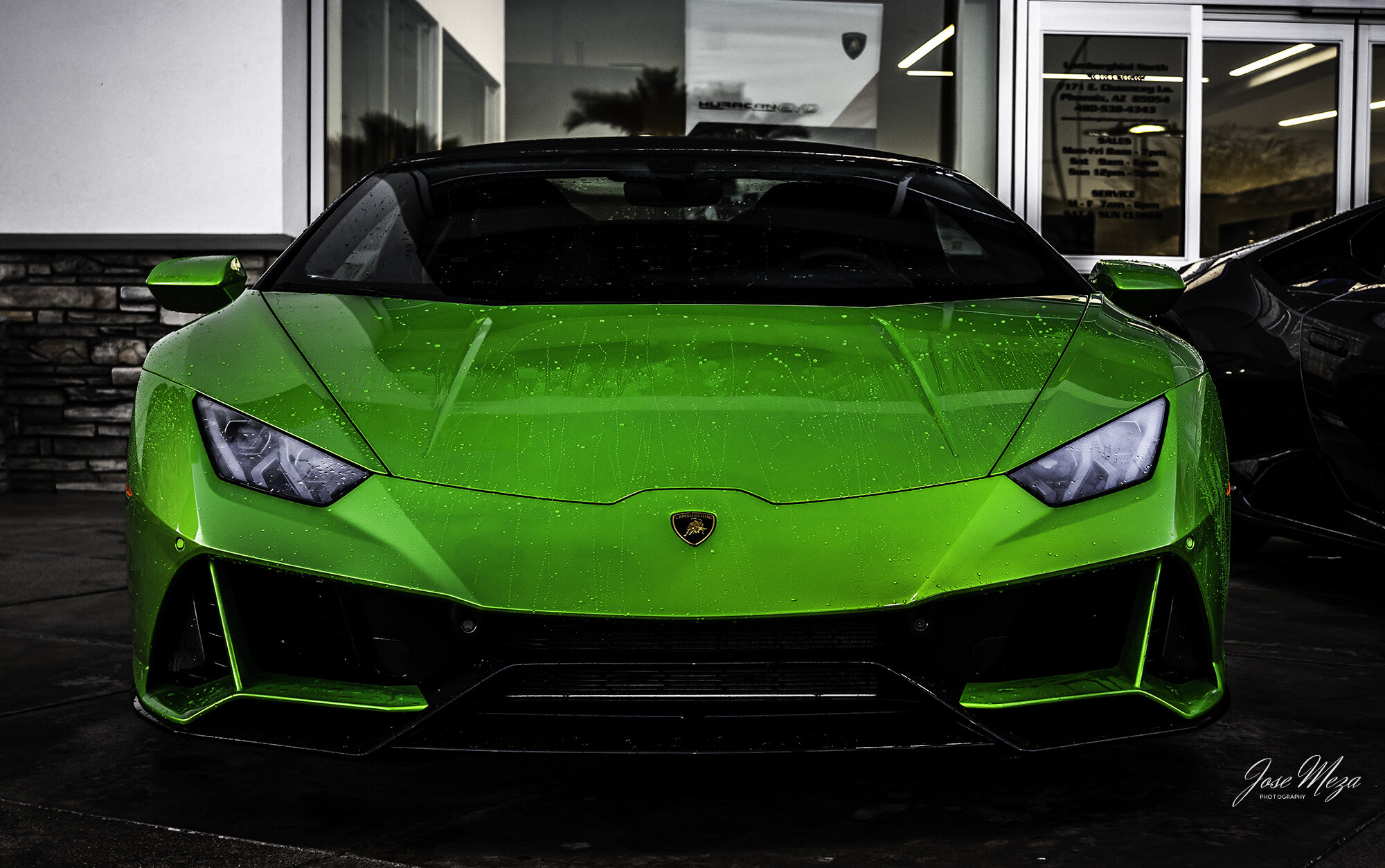 Lamborghini Huracan_Green_Front.jpg