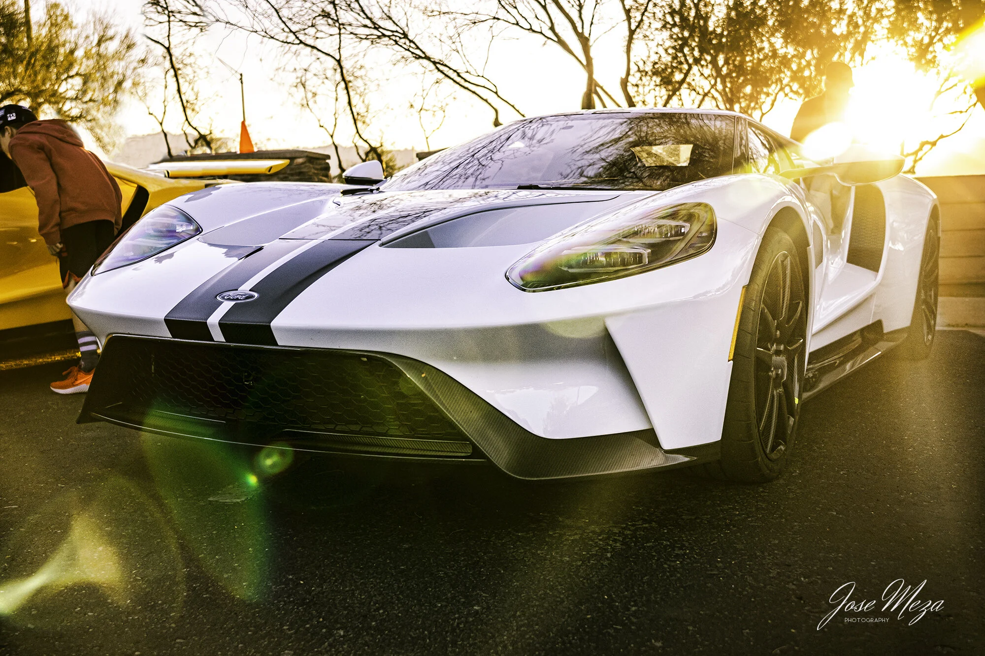 Ford GT_White.jpg
