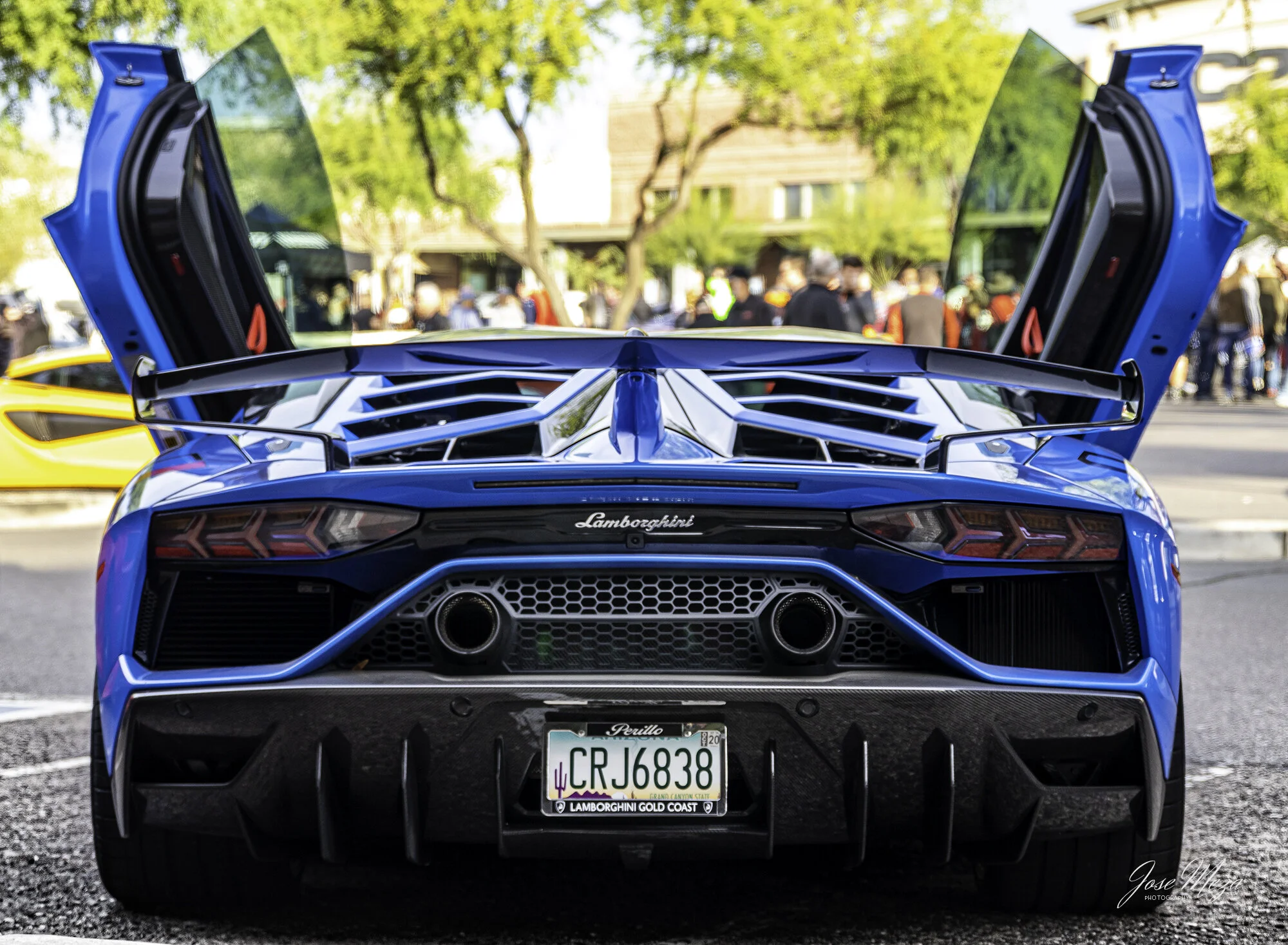 Lamborghini SVJ_rear-blue.jpg