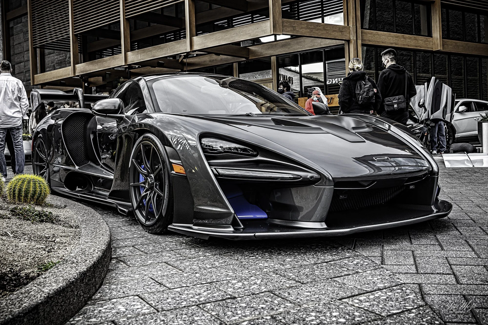 McLaren Senna_Black_Front 3Qtr View.jpg