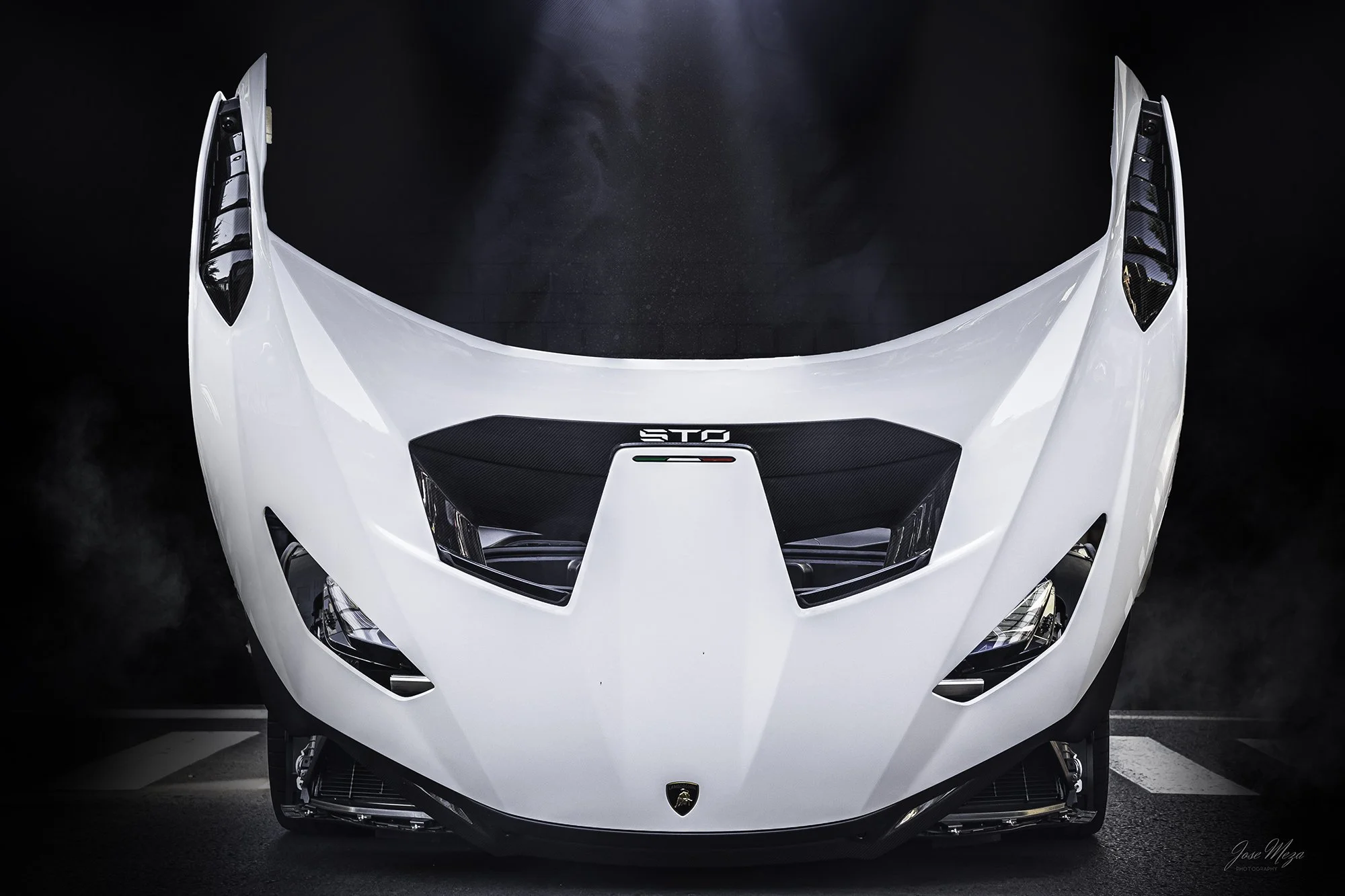 Lamborghini Huracan STO_White_Front Hood.jpg