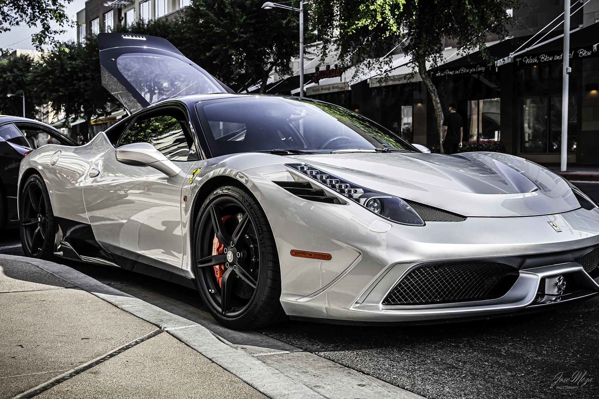 Ferrari 458 Speciale_Sliver_Front 3Qtr_2.jpg
