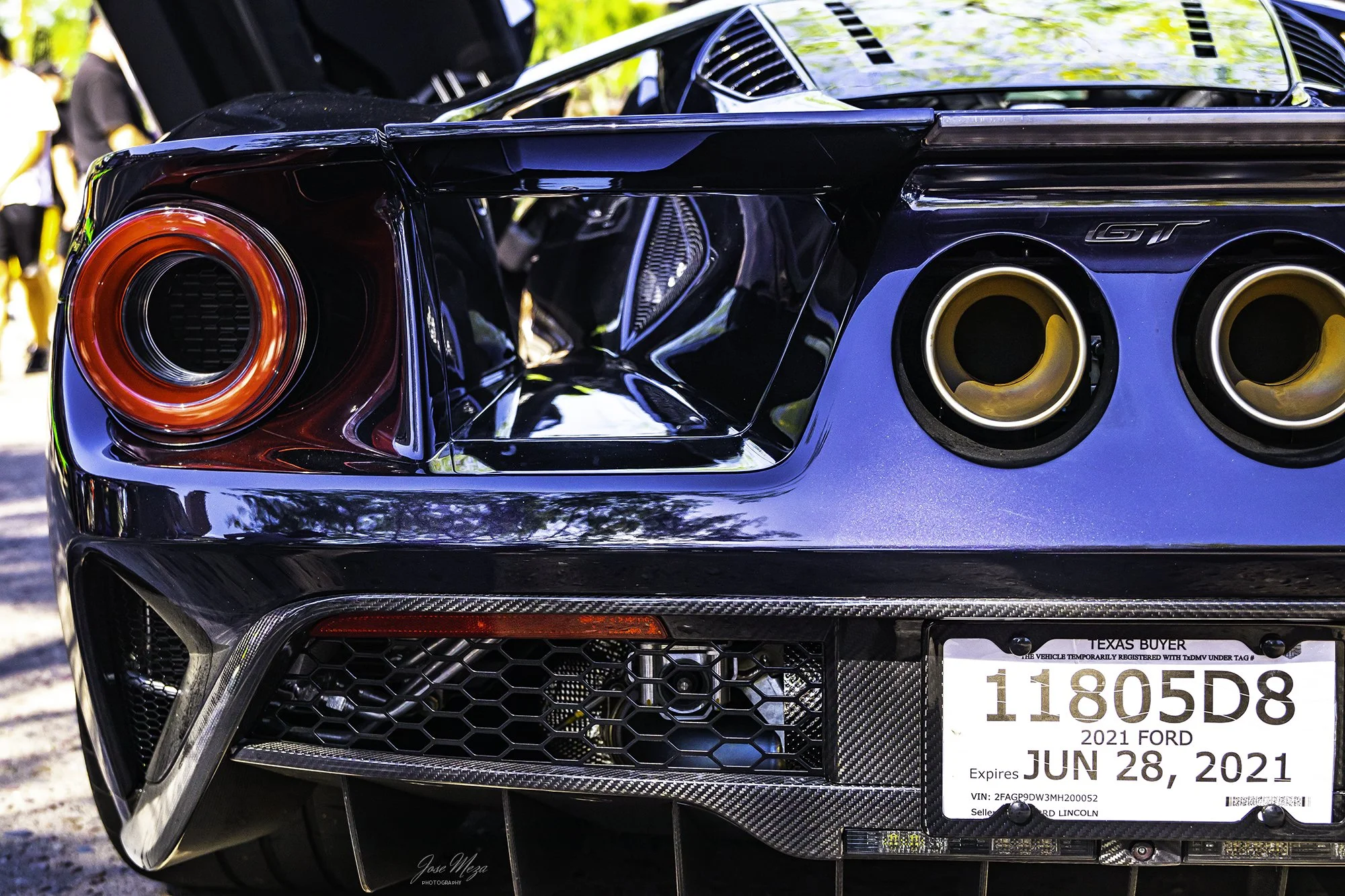 Ford GT 2021_Purple_Rear CloseUp.jpg