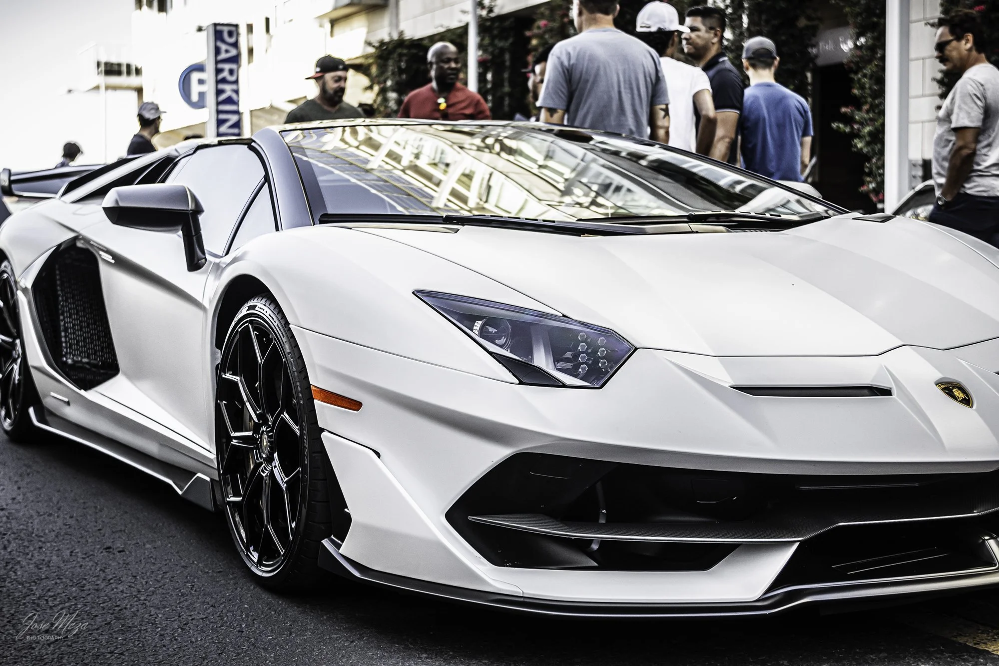 Lamborghini Aventador SVJ_White_Front 3 Qtr.jpg