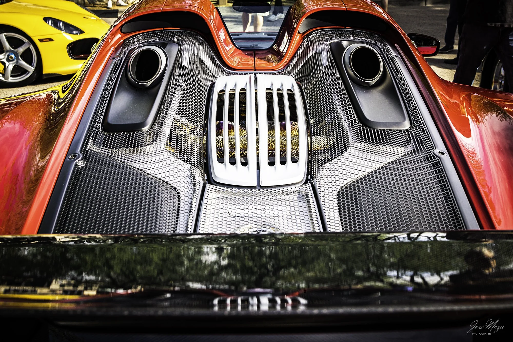 Porsche 918 Spyder_Red_Rear Exhaust CU.jpg
