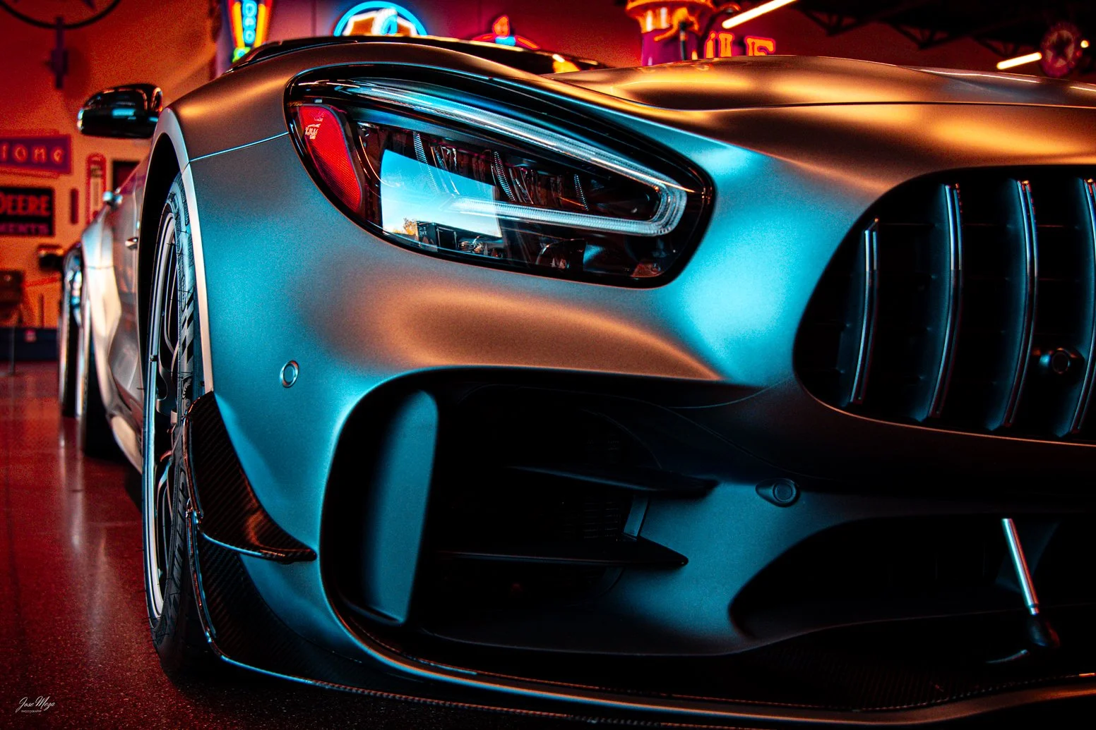 Mercedes-AMG-GT-Close-UP-Front.jpg