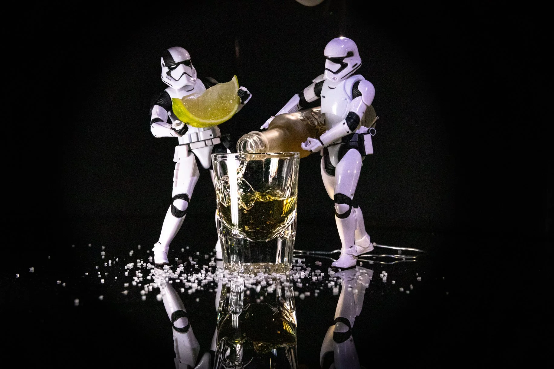 Stormtroopers-Drinking-111.jpg