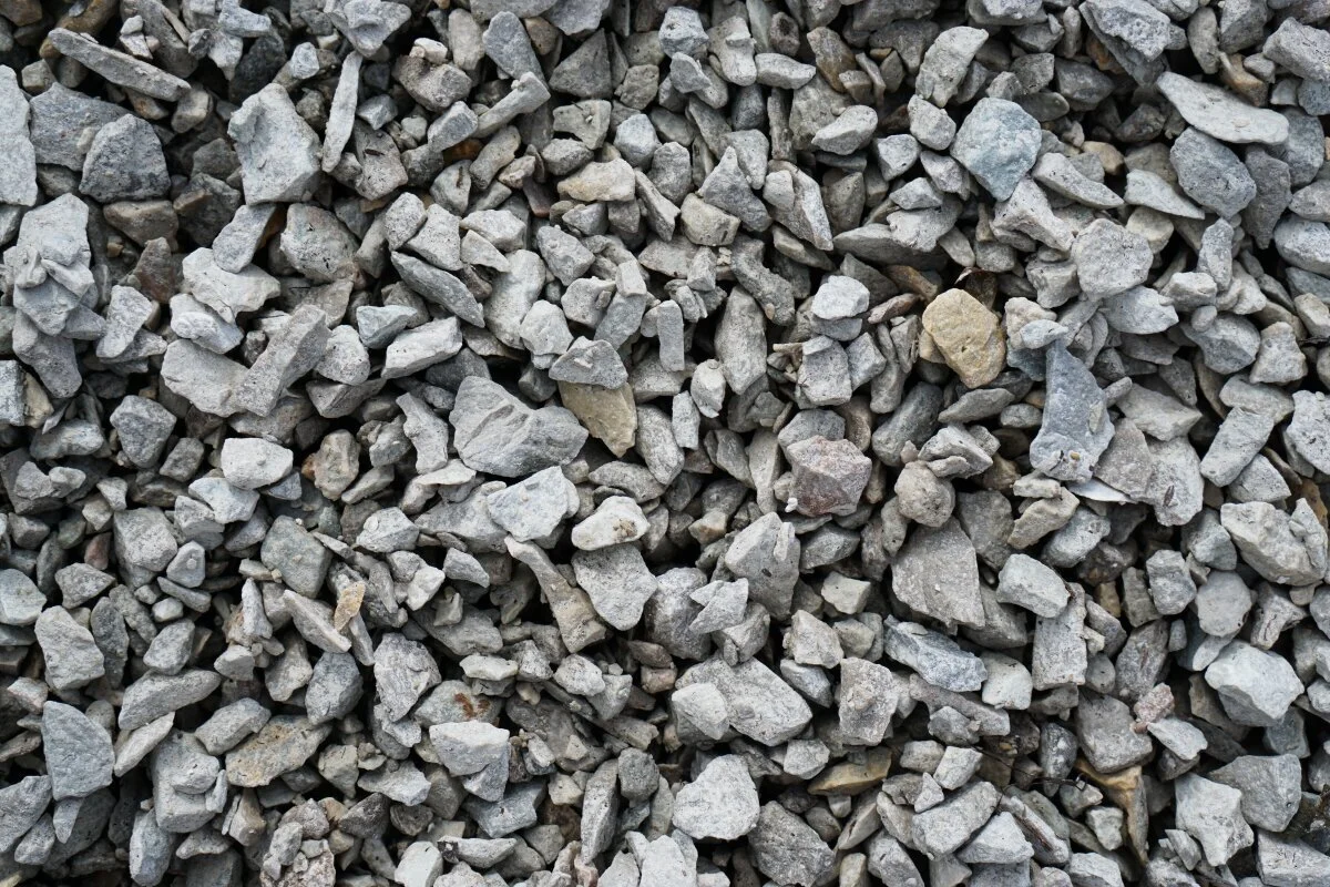 CA-16 3/8" Limestone Chips
