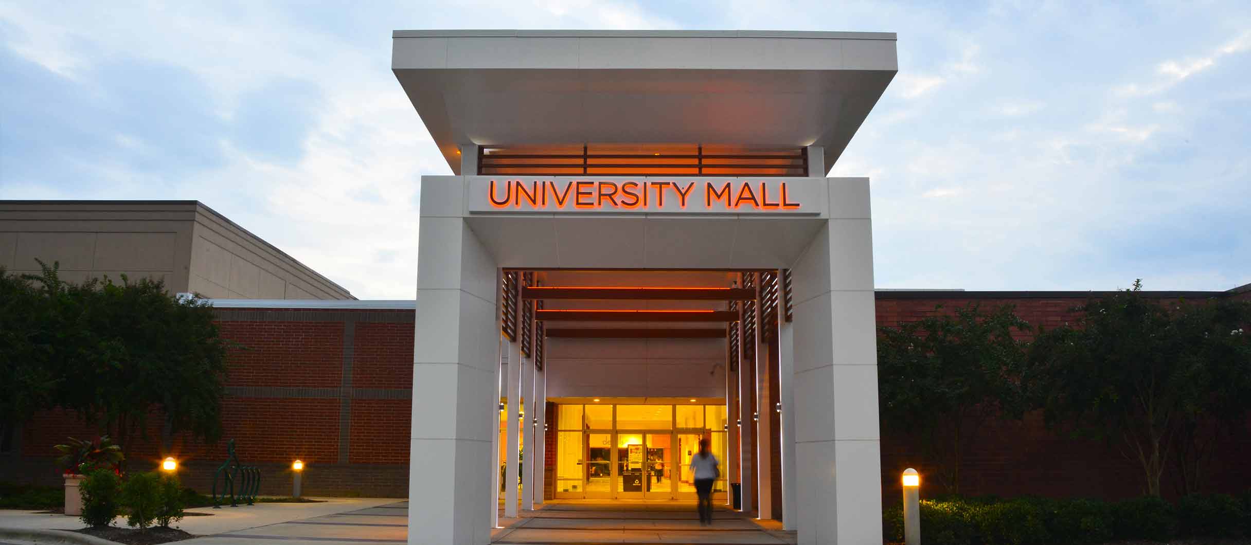 University Mall 1.jpg