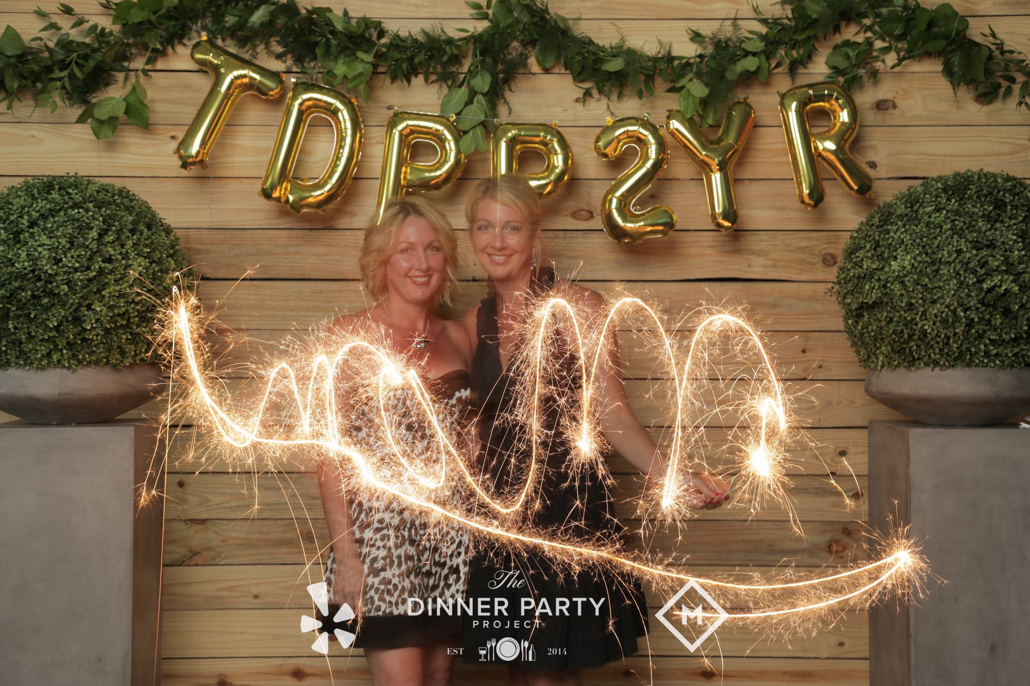 Writing backwards in the air is hard, even when the letters look the same both ways. 