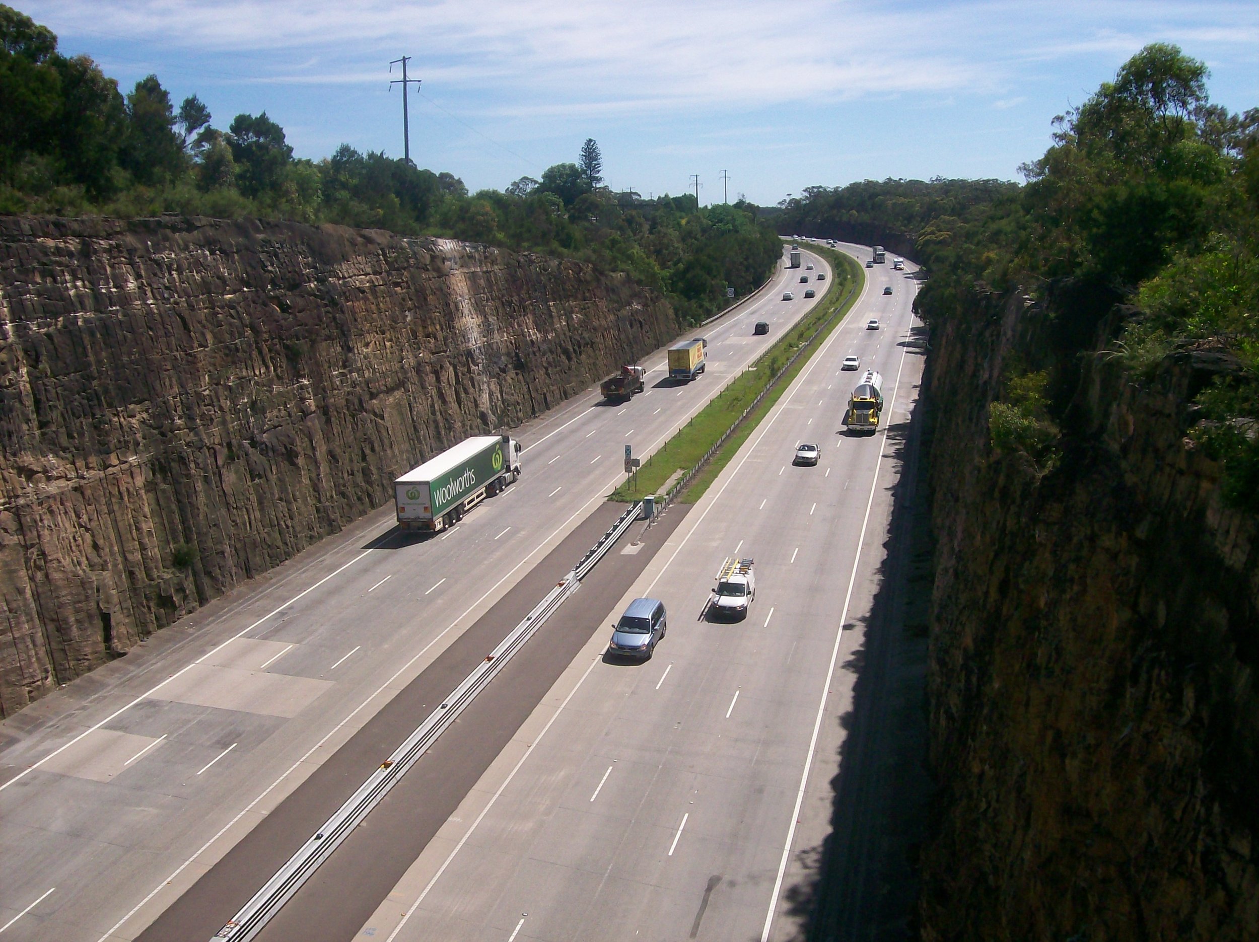 Transport- Newcastle_freeway_north_bound_at_Berowra.jpg