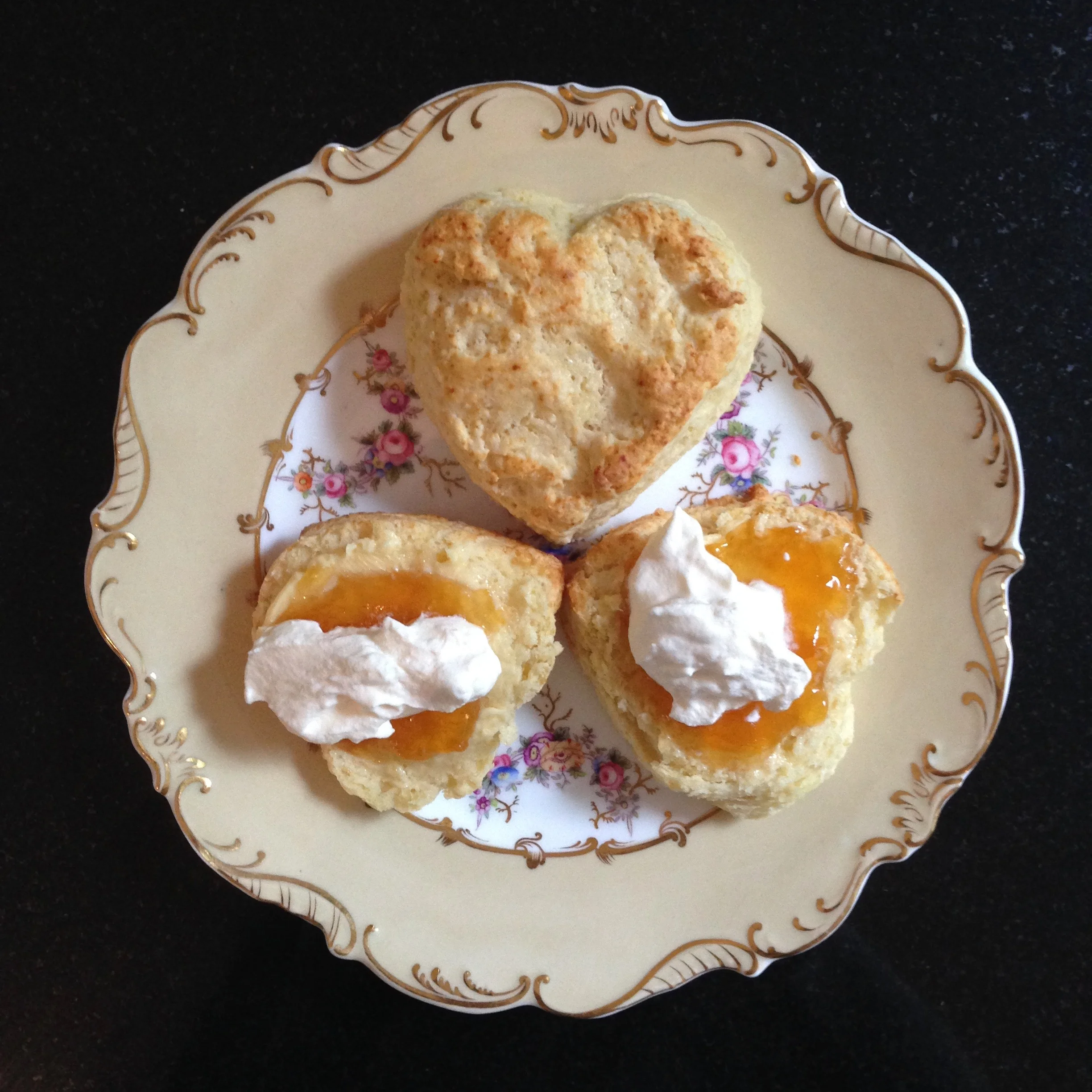 Scones w/ Cream & Apricot Jam