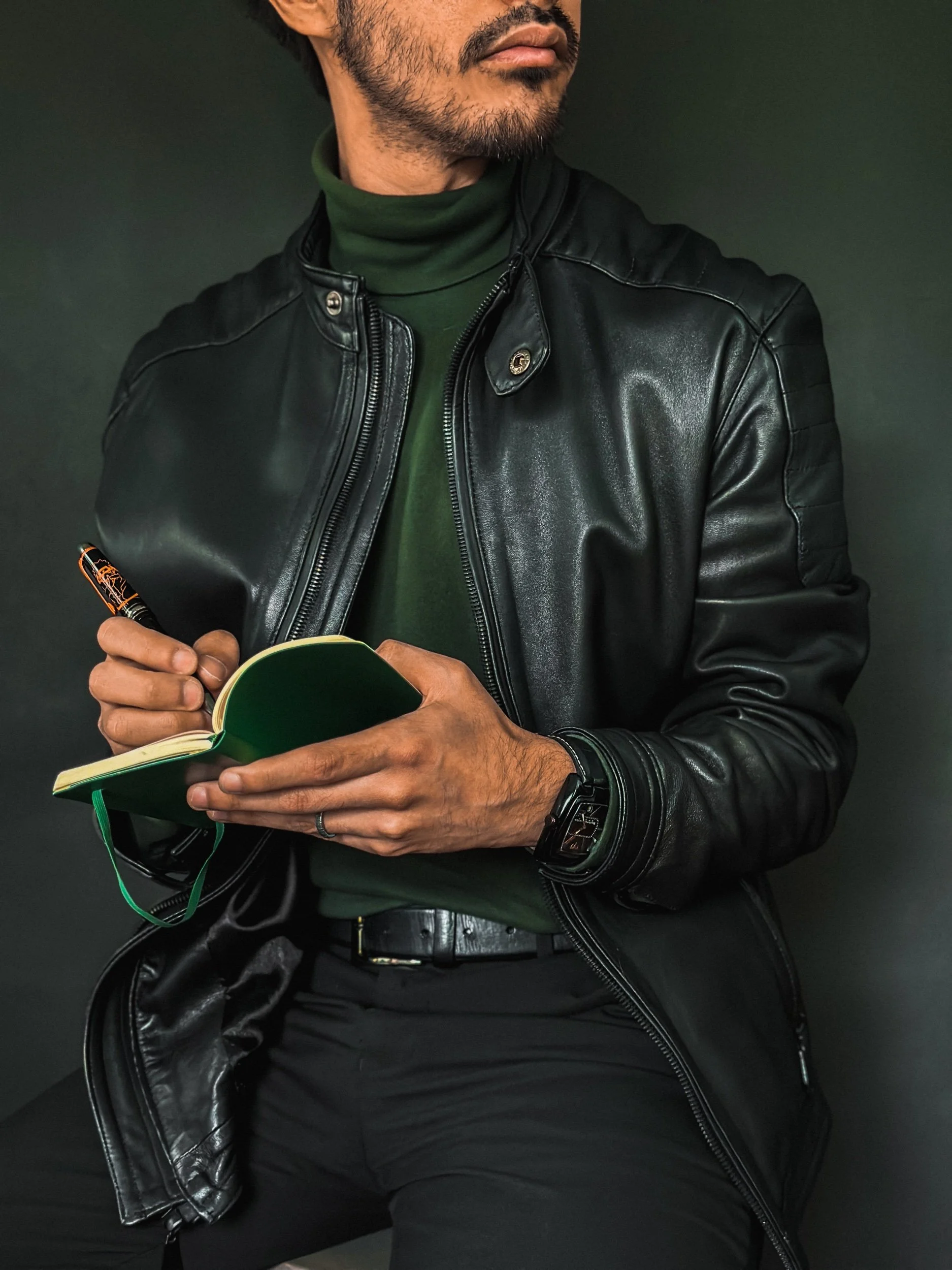 How to Wear a Leather Jacket in Spring