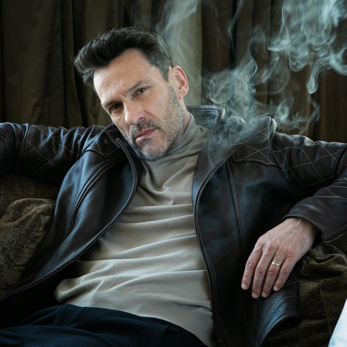 How to Wear a Leather Jacket in Winter 2024: Men's Style Guide