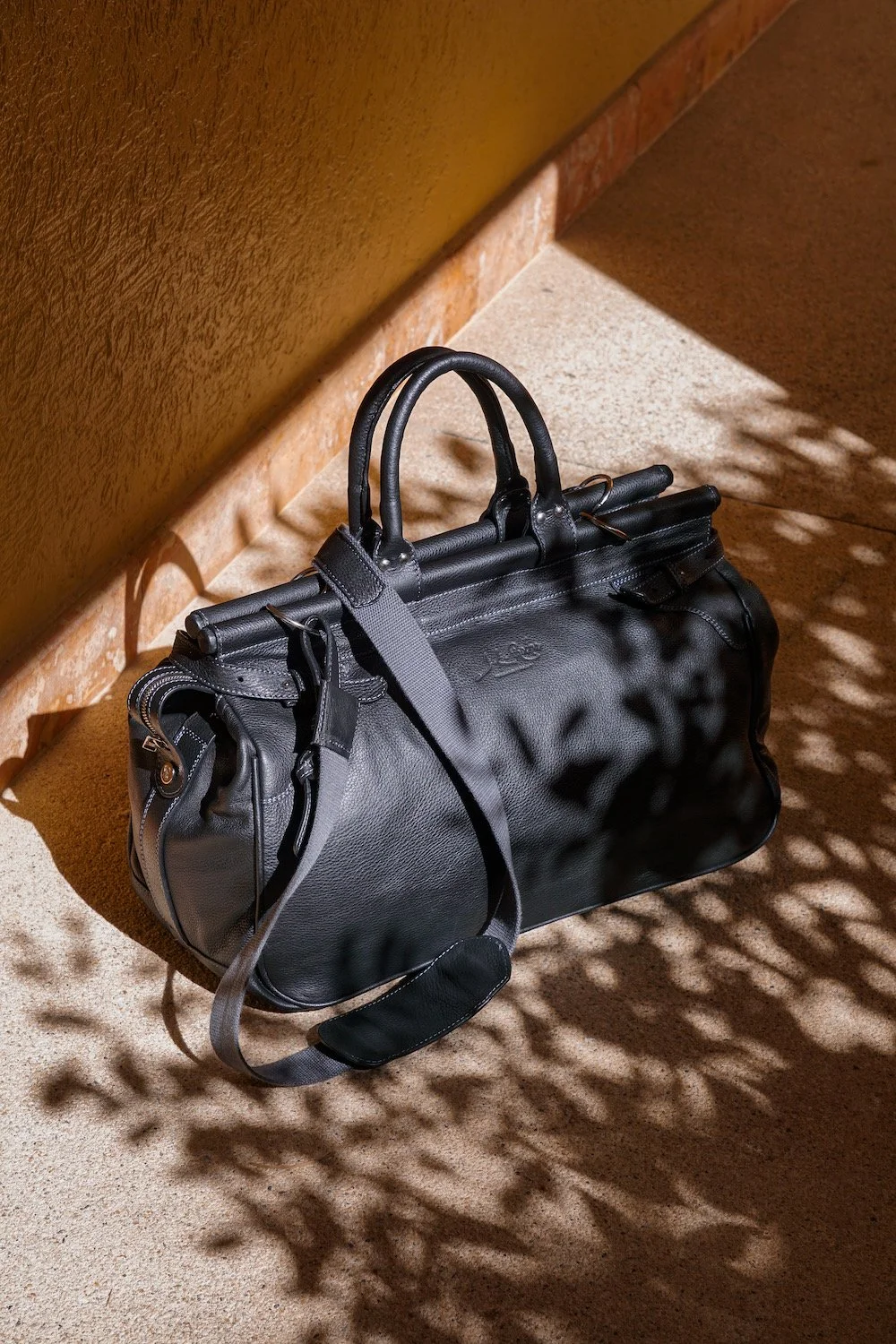 SHOP BAGS