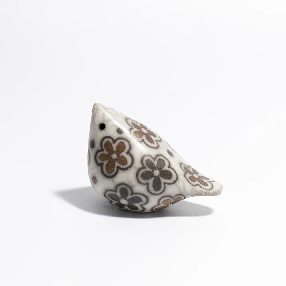 Small Bird raku ceramic 4 x 7 cm