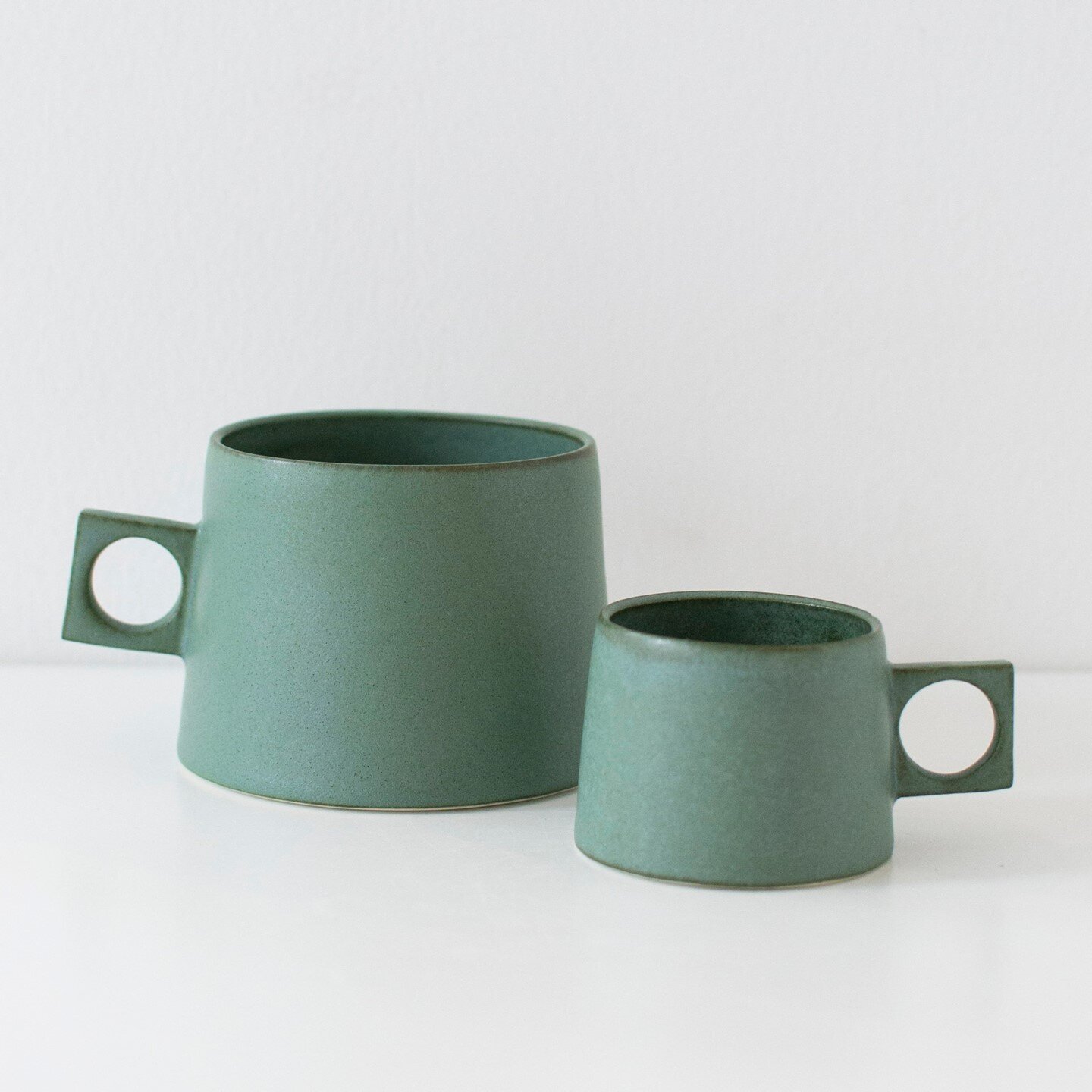 New to the gallery! Wonderful ceramics by Vicky Hageman @vichageman 😍 We're so excited to have Vicky's stunning work. You can find the range in the gallery and now online too!⁠
⁠
www.cambridgecrafts.co.uk/vicky-hageman⁠
⁠
⁠
⁠
#cambridge #lovecambrid
