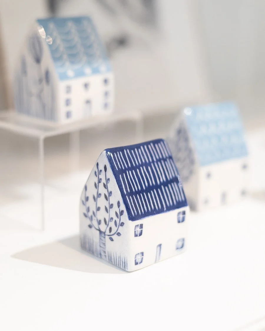We've had a new delivery from Kath Cooper which includes these beautiful little houses! Kath is inspired by folk art and nature she uses sgraffito to create delicate embellishments on her pieces. 

You can find these on display int he gallery now!

@
