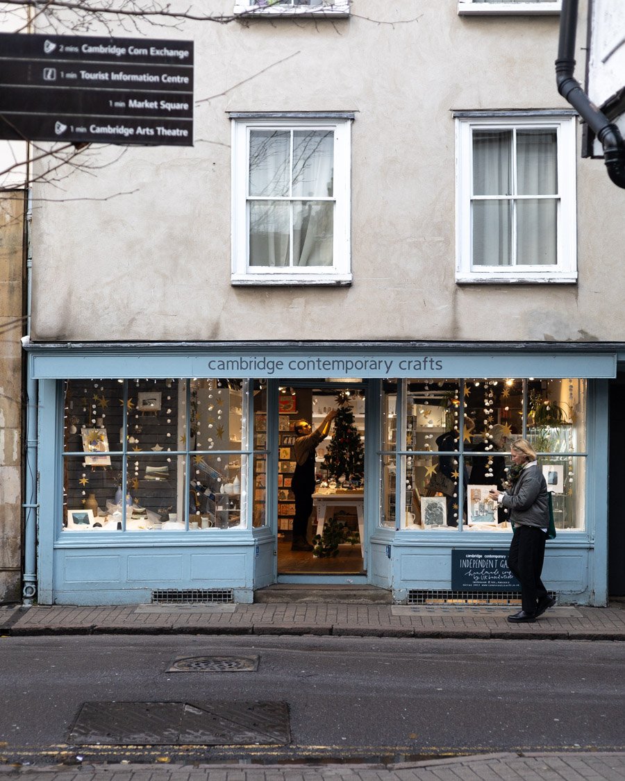 We're enjoying the Christmassy atmosphere in Cambridge and we hope our craft gallery is helping to put you in the Christmas spirit ✨

Our opening hours are:
Monday - Saturday: 10am - 5.30pm 
Sunday: 11am - 5pm 

#cambridge #lovecambridge #cambridgeli