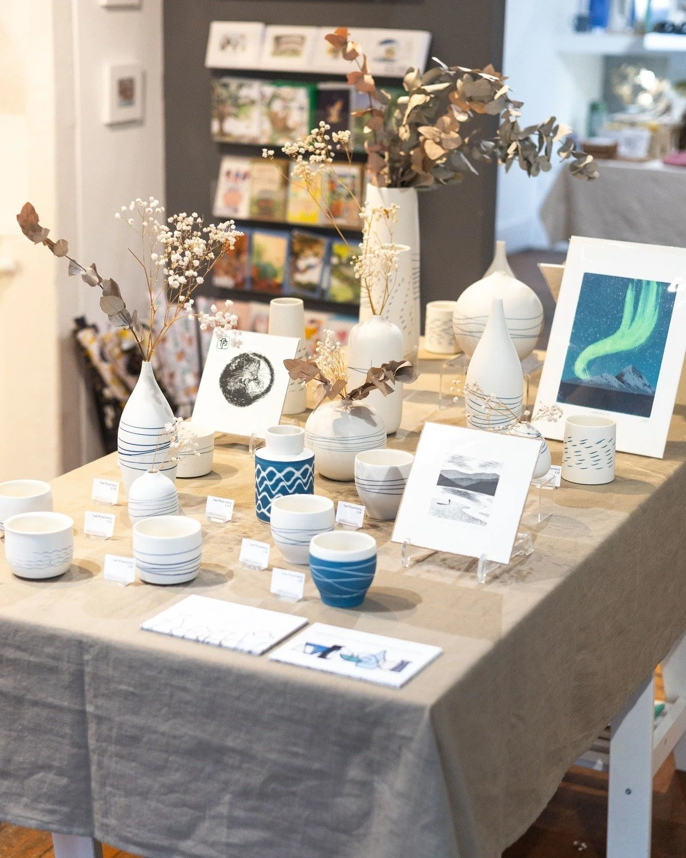 We wanted to remind everyone who enjoys visiting the gallery that we will be shut tomorrow Monday 19th Jan until Friday 23rd Jan for our annual stock take. 

While we're closed you will be able to browse and purchase online as usual. 

We're open tod