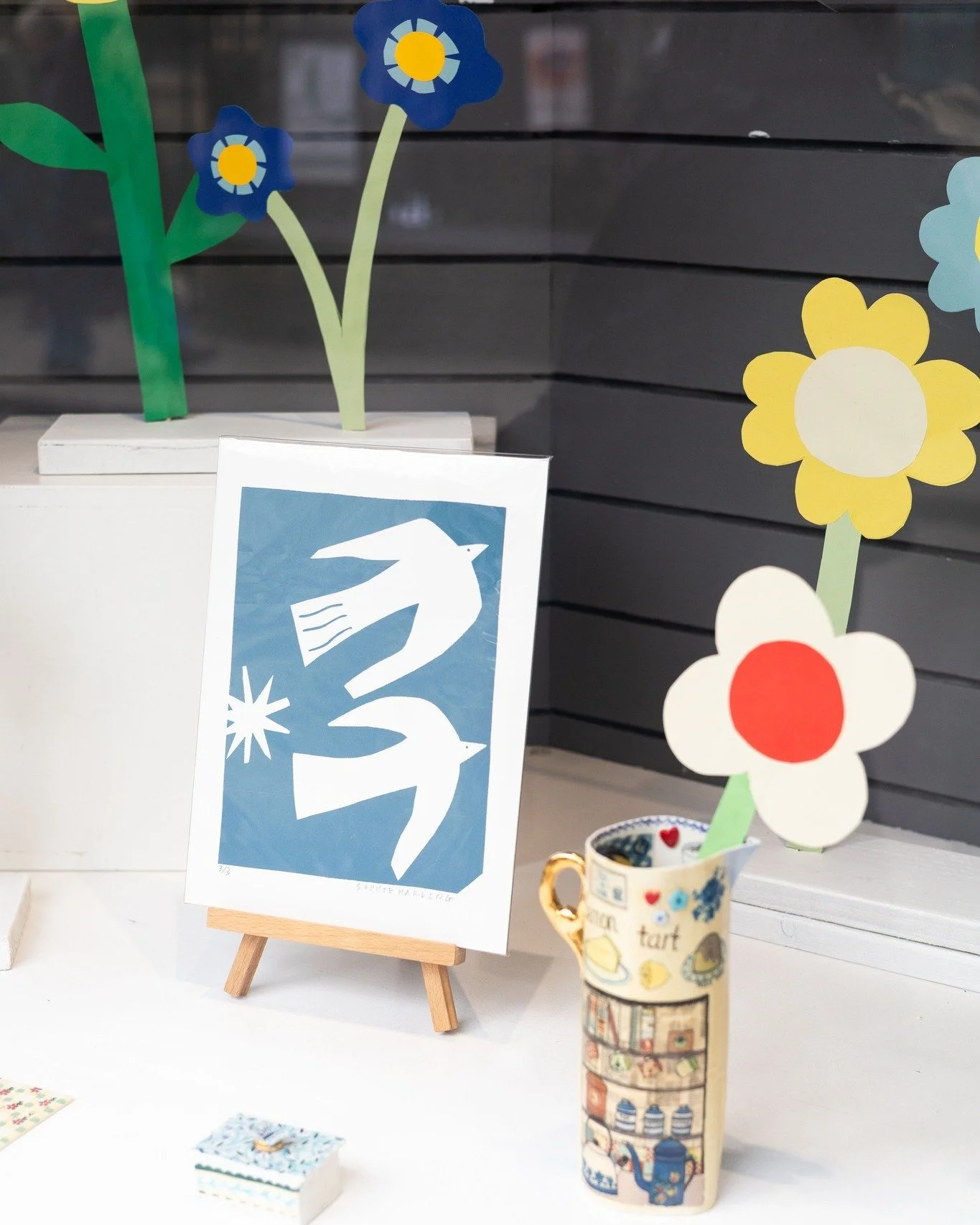 Here's some snaps of our new window display featuring ceramics by Katie Almond and prints by Sophie Harding. We're really happy to have this pop of colour as we're heading into spring! 

@kalmondceramics @harding_sophie 

#ceramicsuk  #studiopotter #