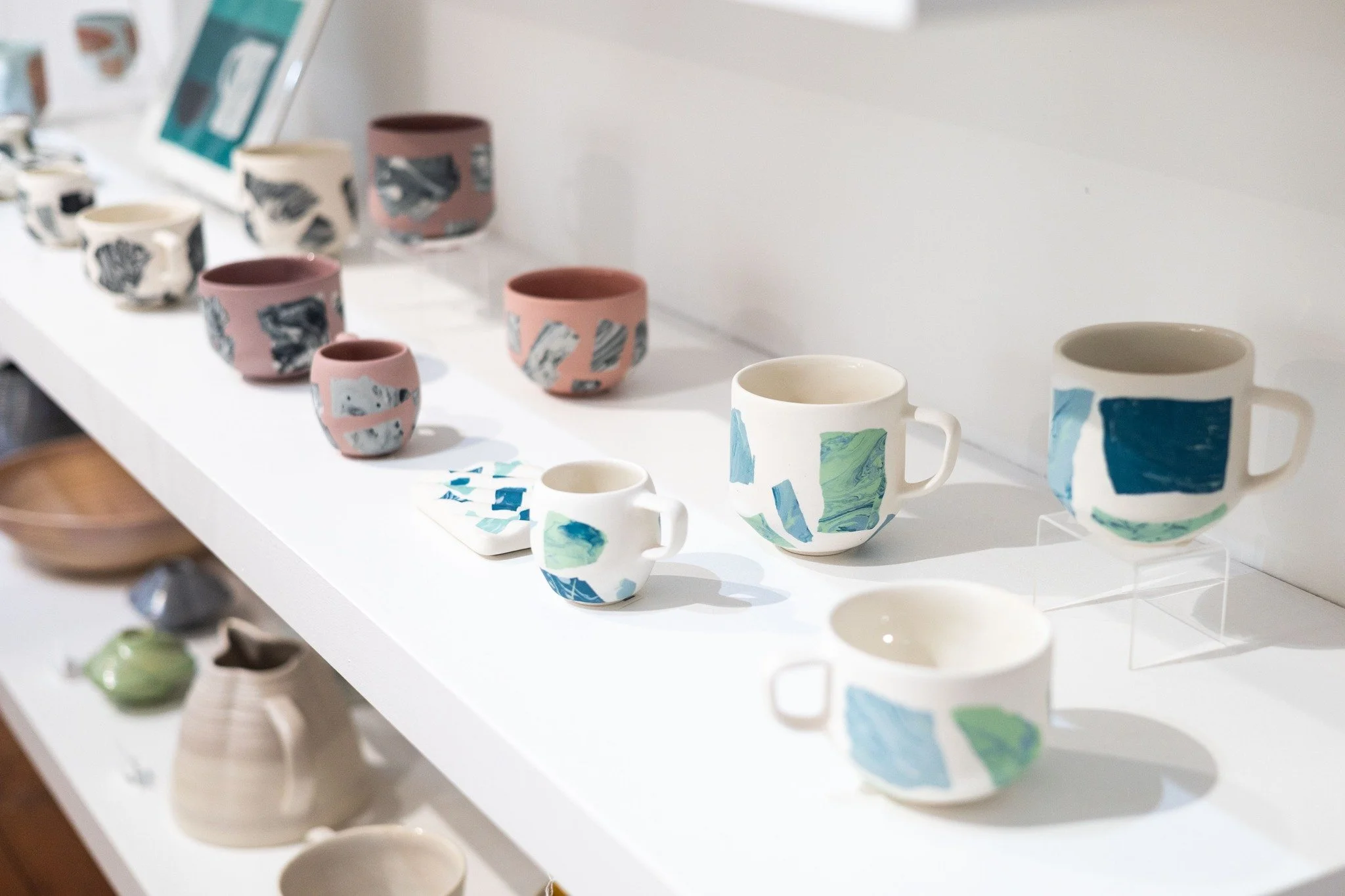 A new delivery from Rio Lab is bringing contemporary colour pallets and marble patterns to our display. These mugs have a matte finish on the outside and a glazed interior which adds a lovely tactile quality to the pieces. 

We've paired Rio Lab's ce