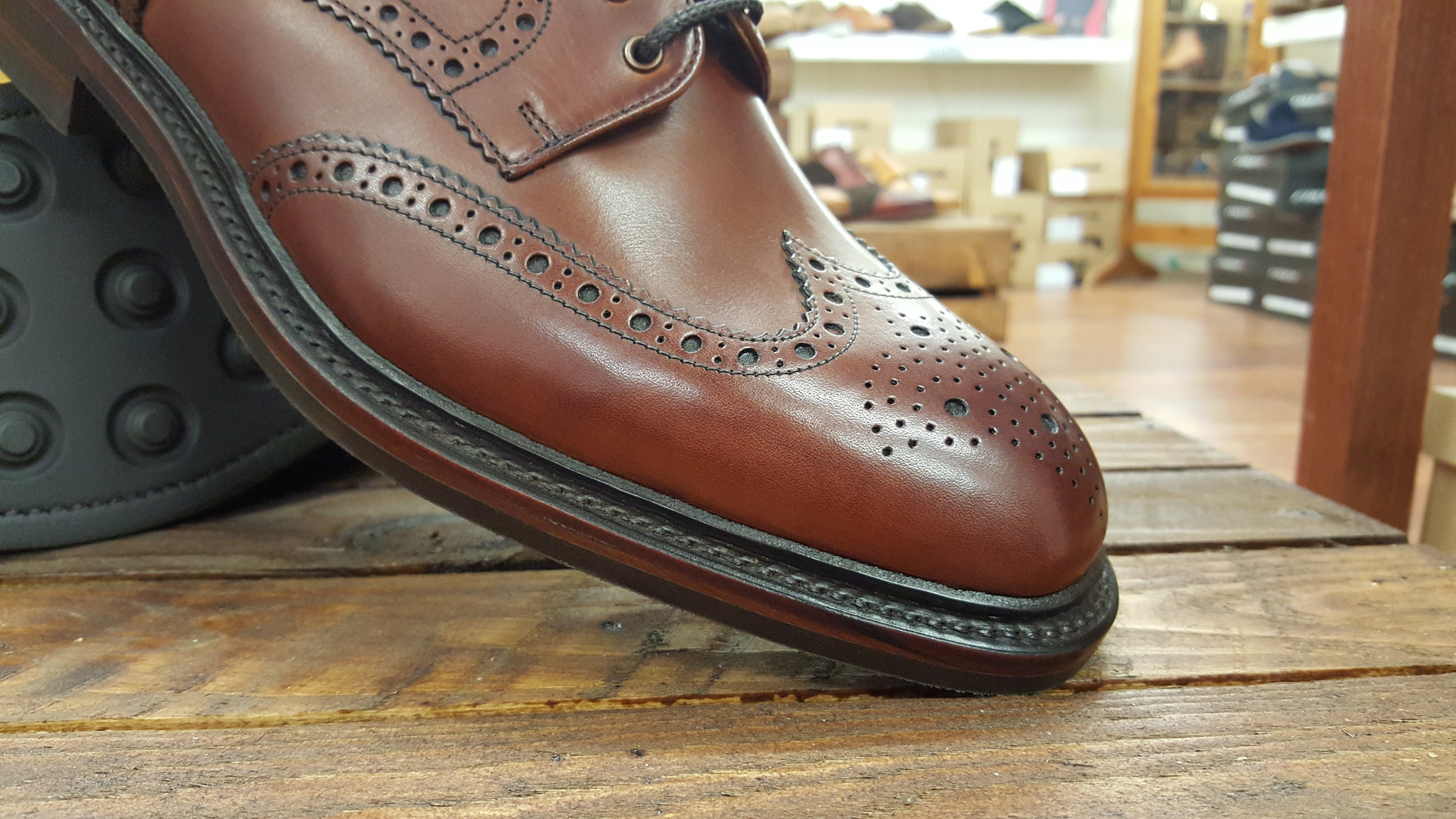 loake chester mahogany brogue