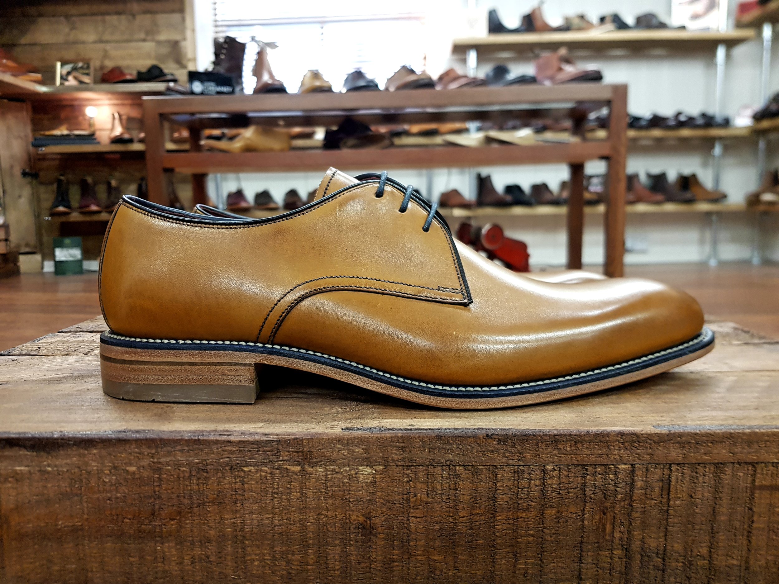 loake drake tan