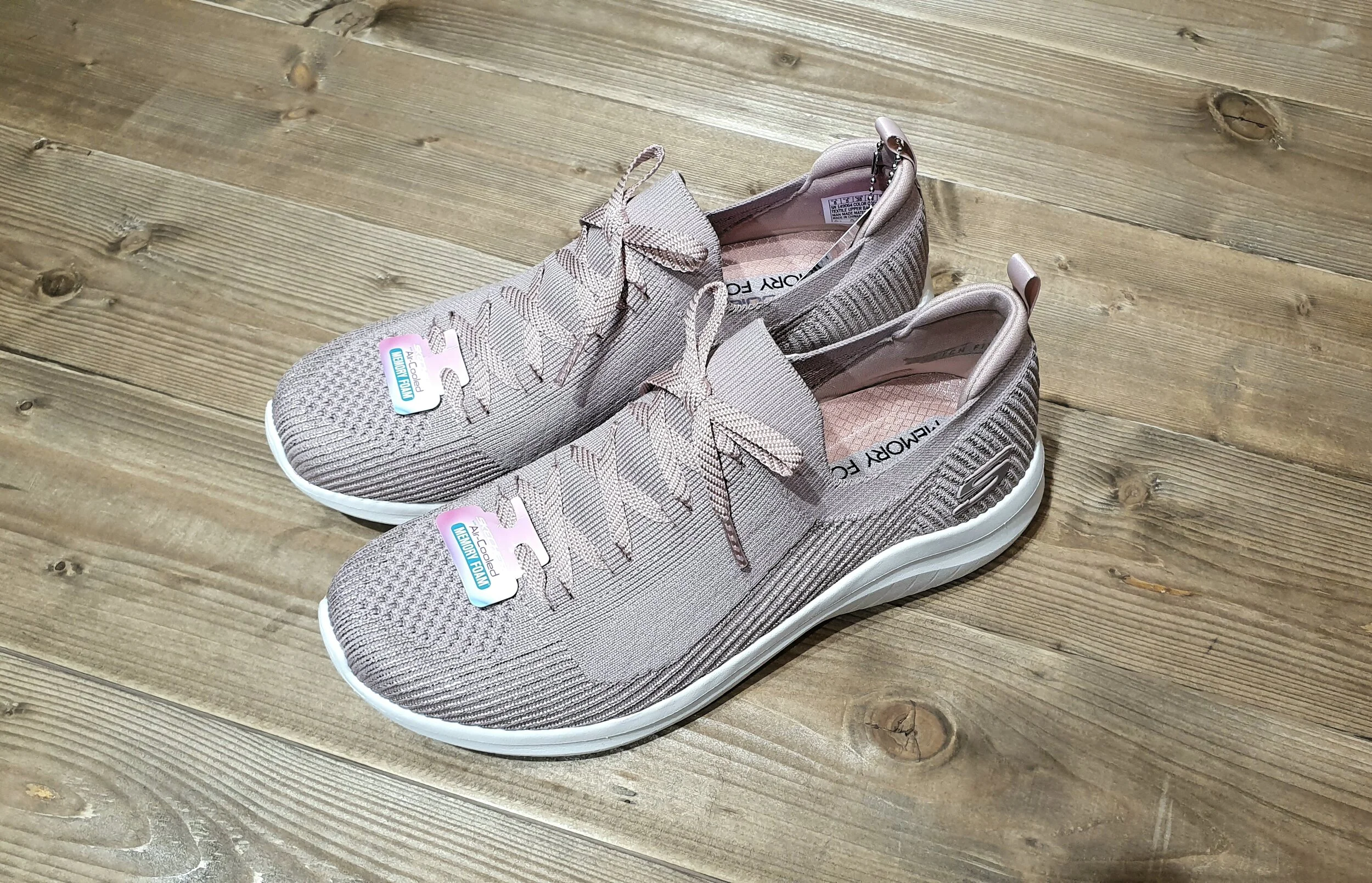 skechers ultra flex 2.0 laser focus