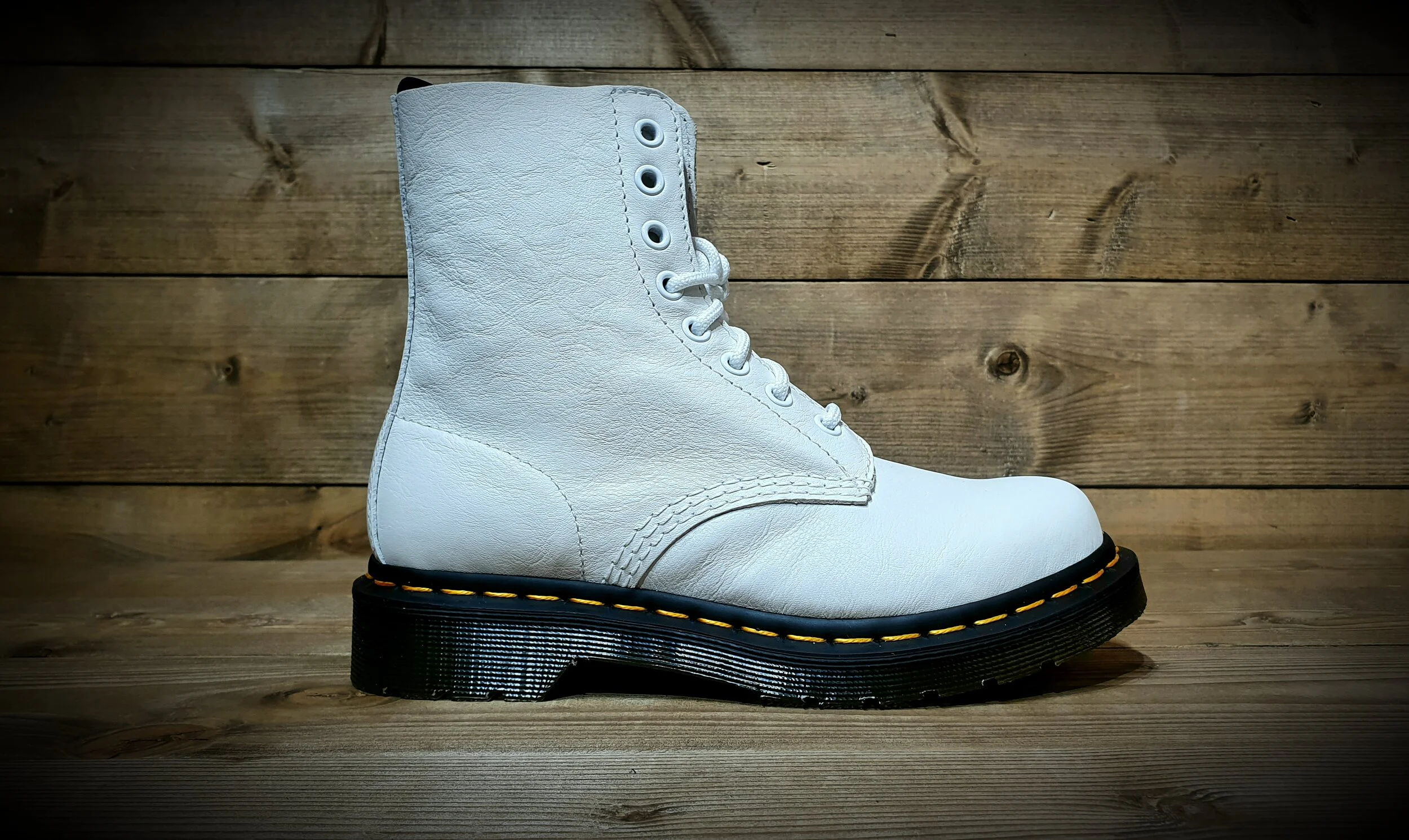 dr martens pascal virginia white